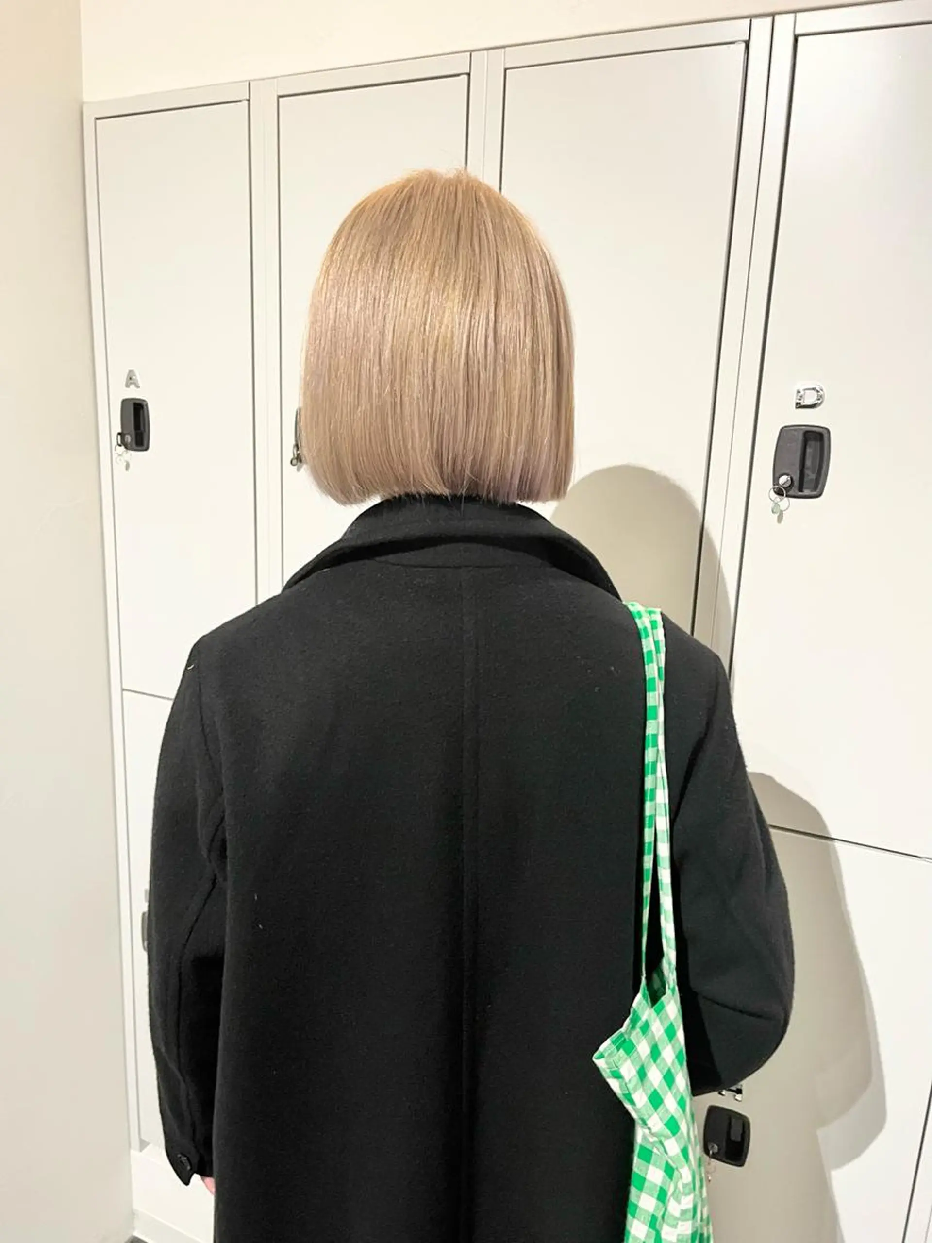 ショート カラー ベージュカラー ブロンド ダブルカラー ハイトーンカラー ホワイトベージュ ヘアカラー トリートメント ショート/パーマ/ カラー/FUKOのヘアスタイル