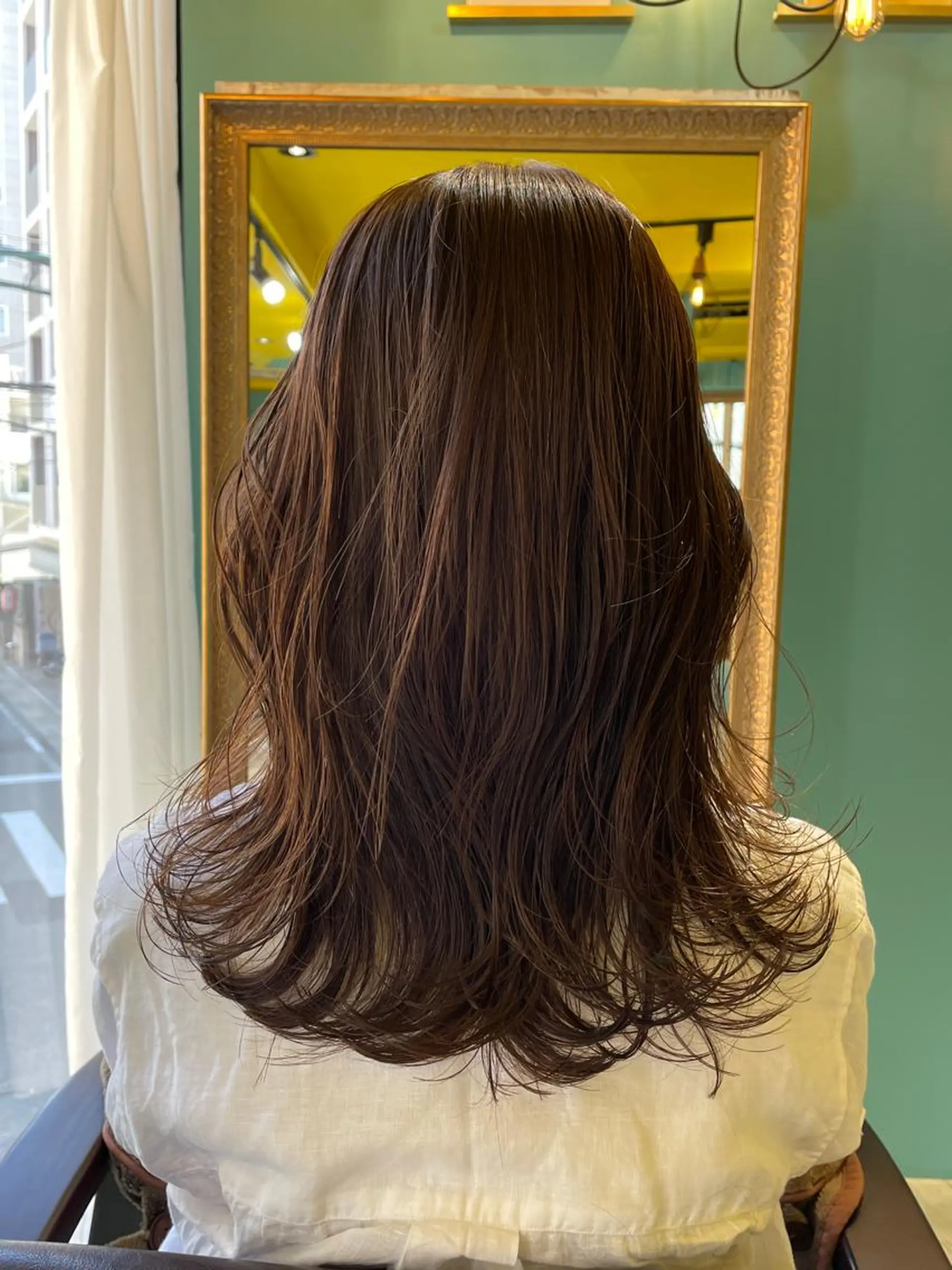 セミロング アッシュ アッシュブラウン 末石 智のヘアスタイル