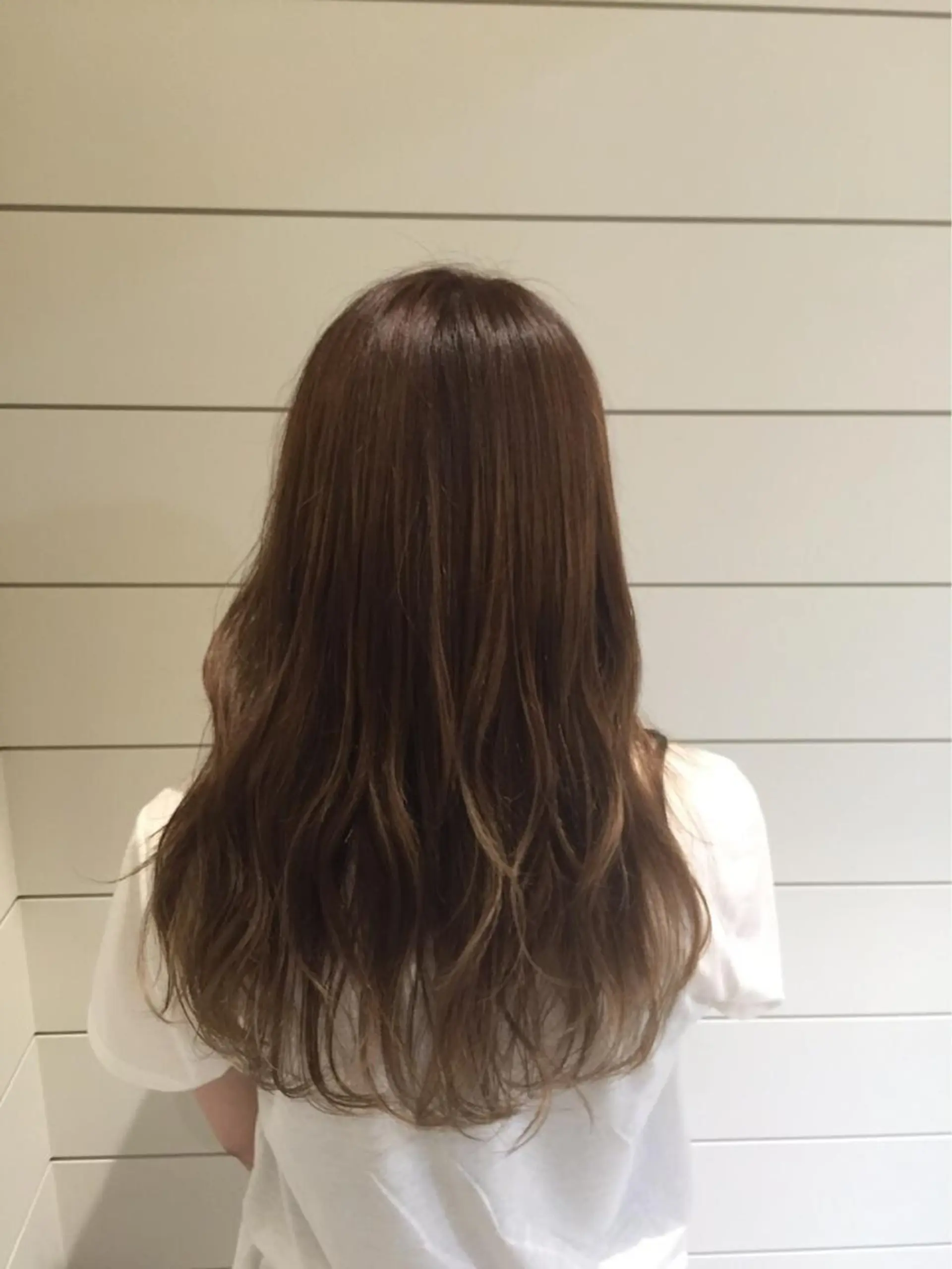 ロング カラー ハイライトカラー ハイライト 鍵山 千秋のヘアスタイル