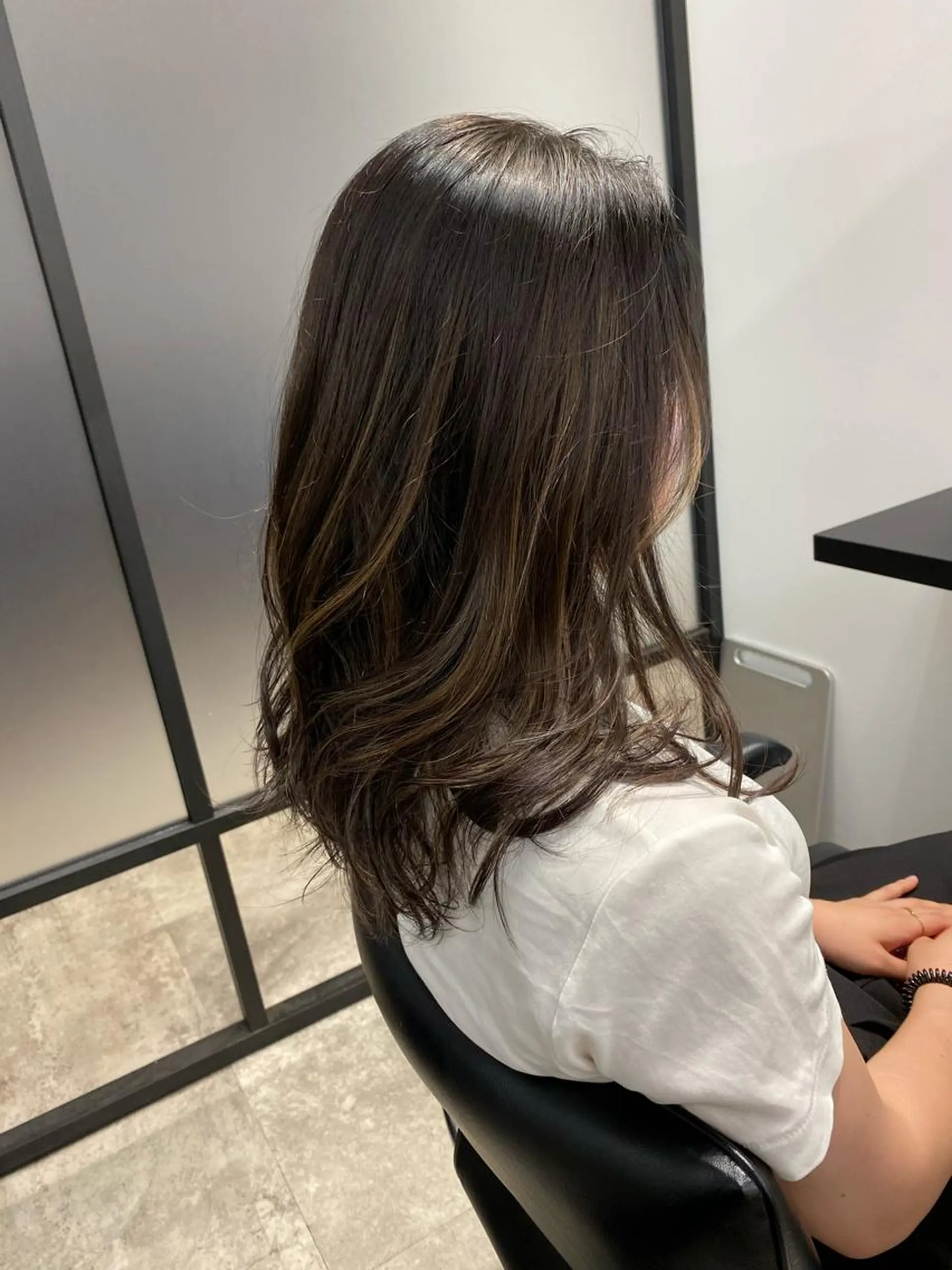 セミロング カラー ヘアアレンジ 【艶髪×韓国風】 毛流れ職人 RYOのヘアスタイル