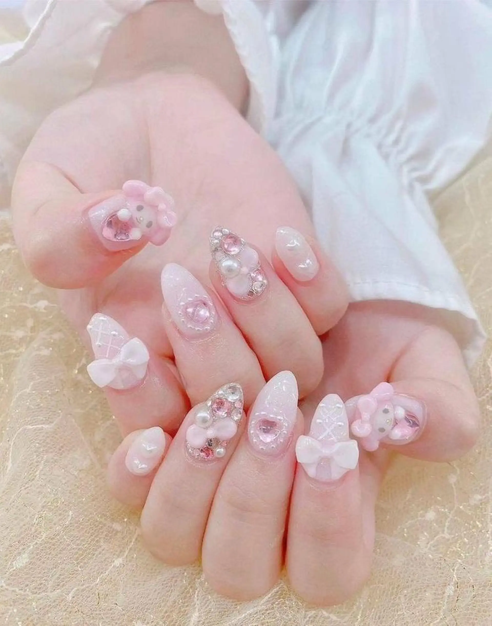 ネイル 長さ出し フレンチネイル グラデーション 卒業式 マグネットネイル ハンドネイル MIHANA SAKURAのネイルデザイン