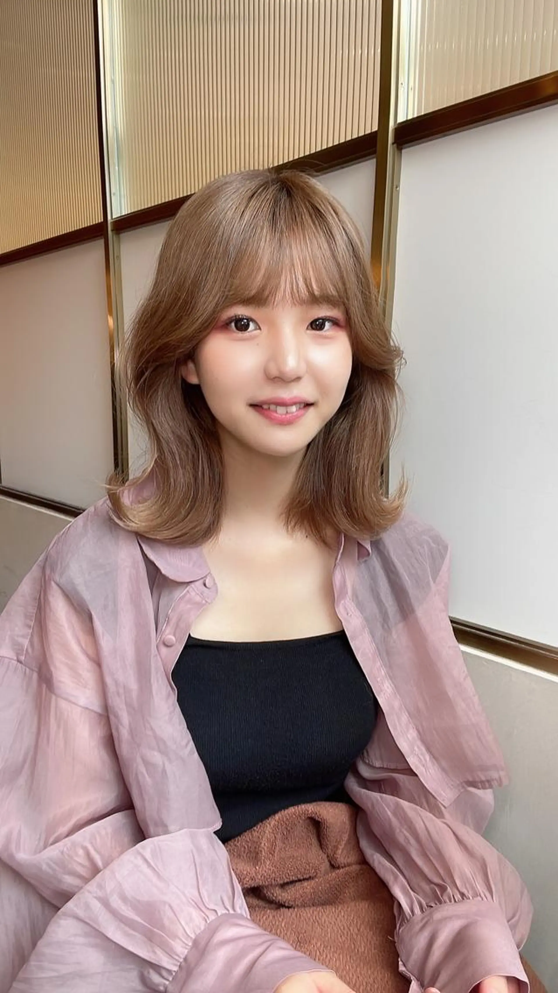 セミロング カラー アッシュ ベージュカラー 黒髪 ブリーチ ブルーカラー 顔周り特化/韓国ヘア /レイヤー/吉野幸大のヘアスタイル