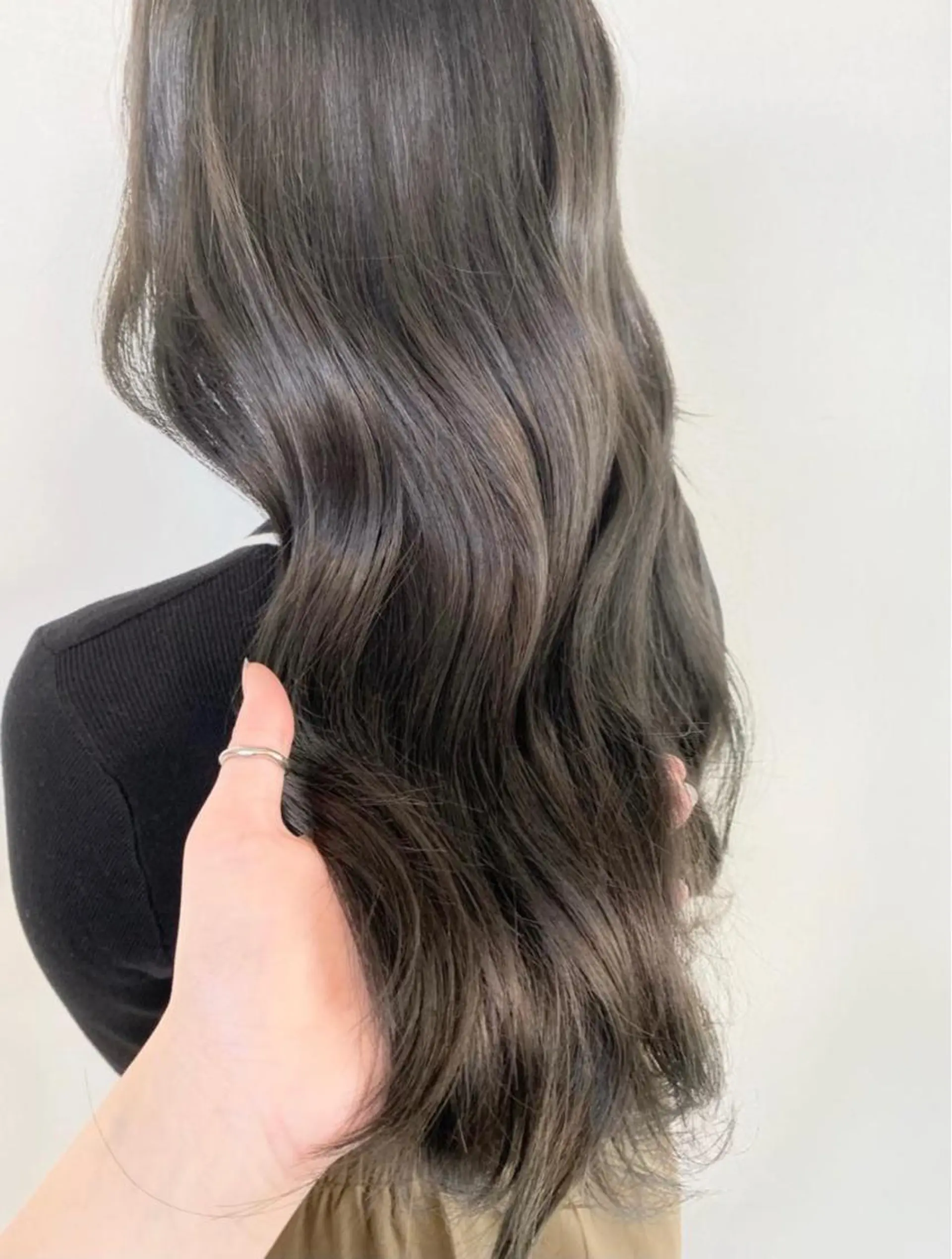 ロング カラー バレイヤージュ ブリーチ ケアブリーチ ダブルカラー イヤリングカラー 🌈新田 みどり🌈のヘアスタイル