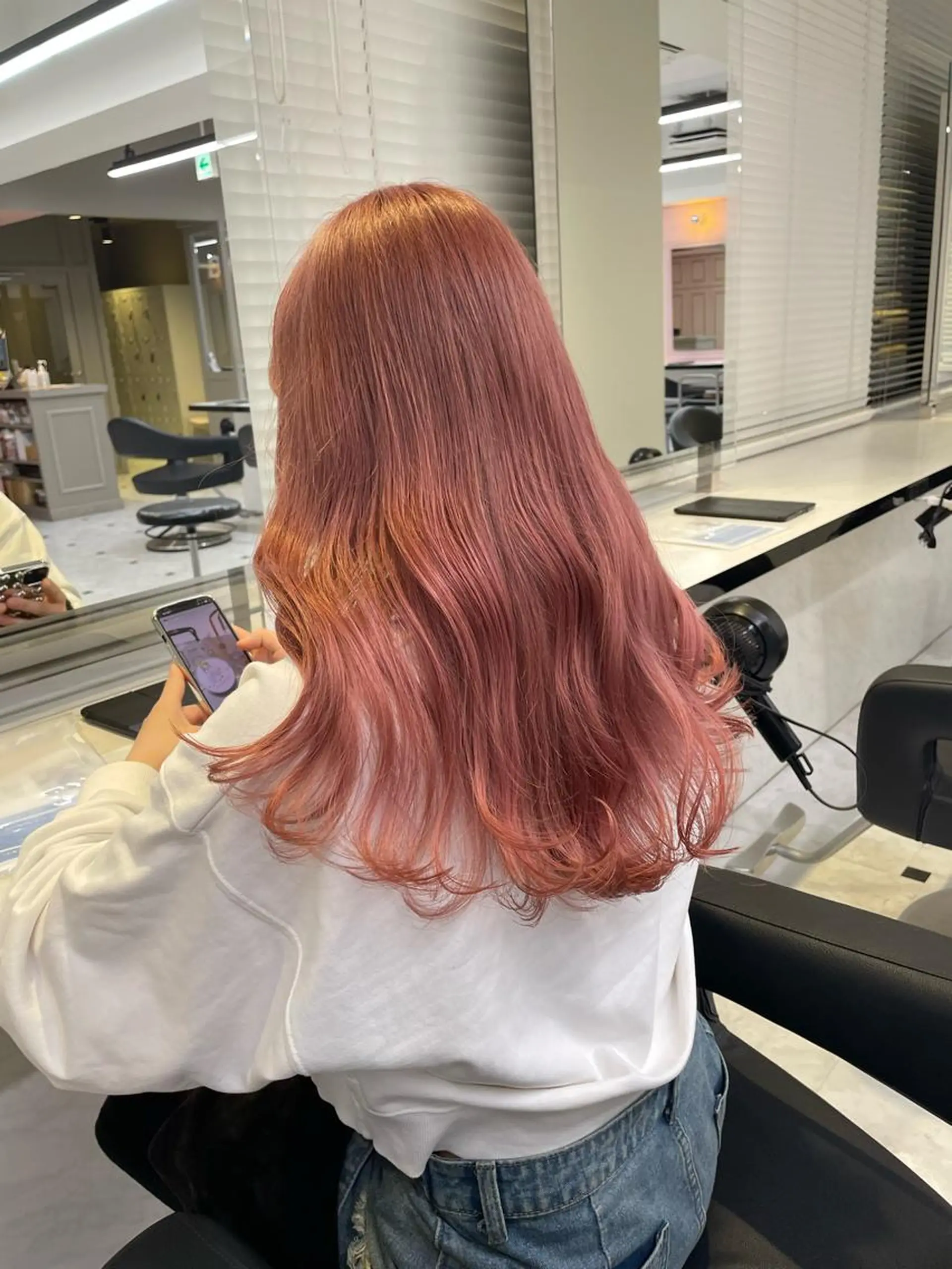 ロング カラー ヘアアレンジ ヘアカラー ヘッドスパ ヘアセット ピンク・ベージュ🩰 カラー🫧とらのヘアスタイル