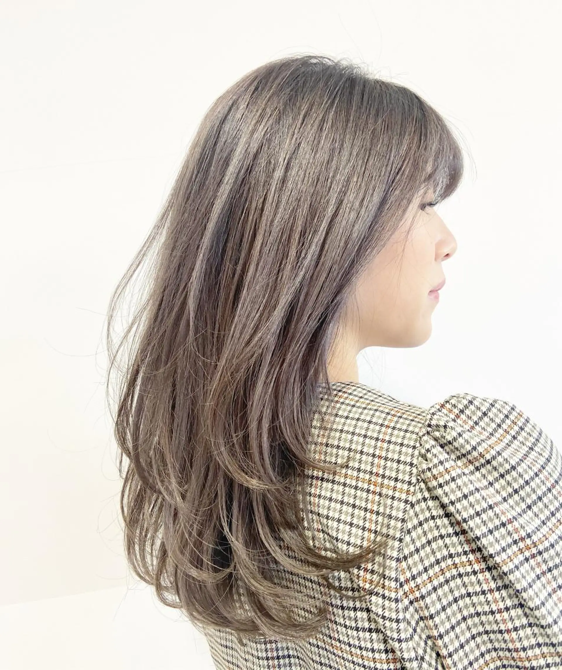 ロング ヘアカラー 露崎 遼のヘアスタイル