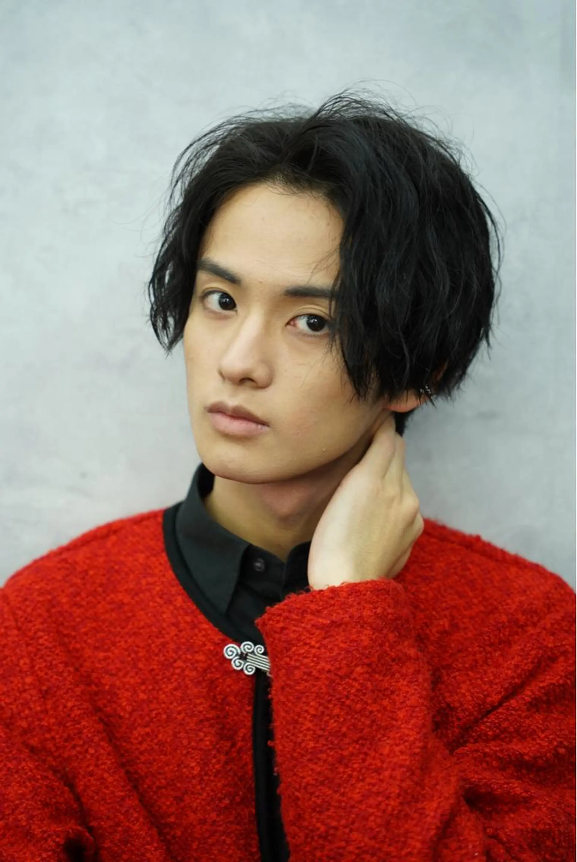 ミディアム パーマ メンズ センターパート 波巻きパーマ カット パーマ 垢抜け・メンズパーマ 津山祐紀のヘアスタイル