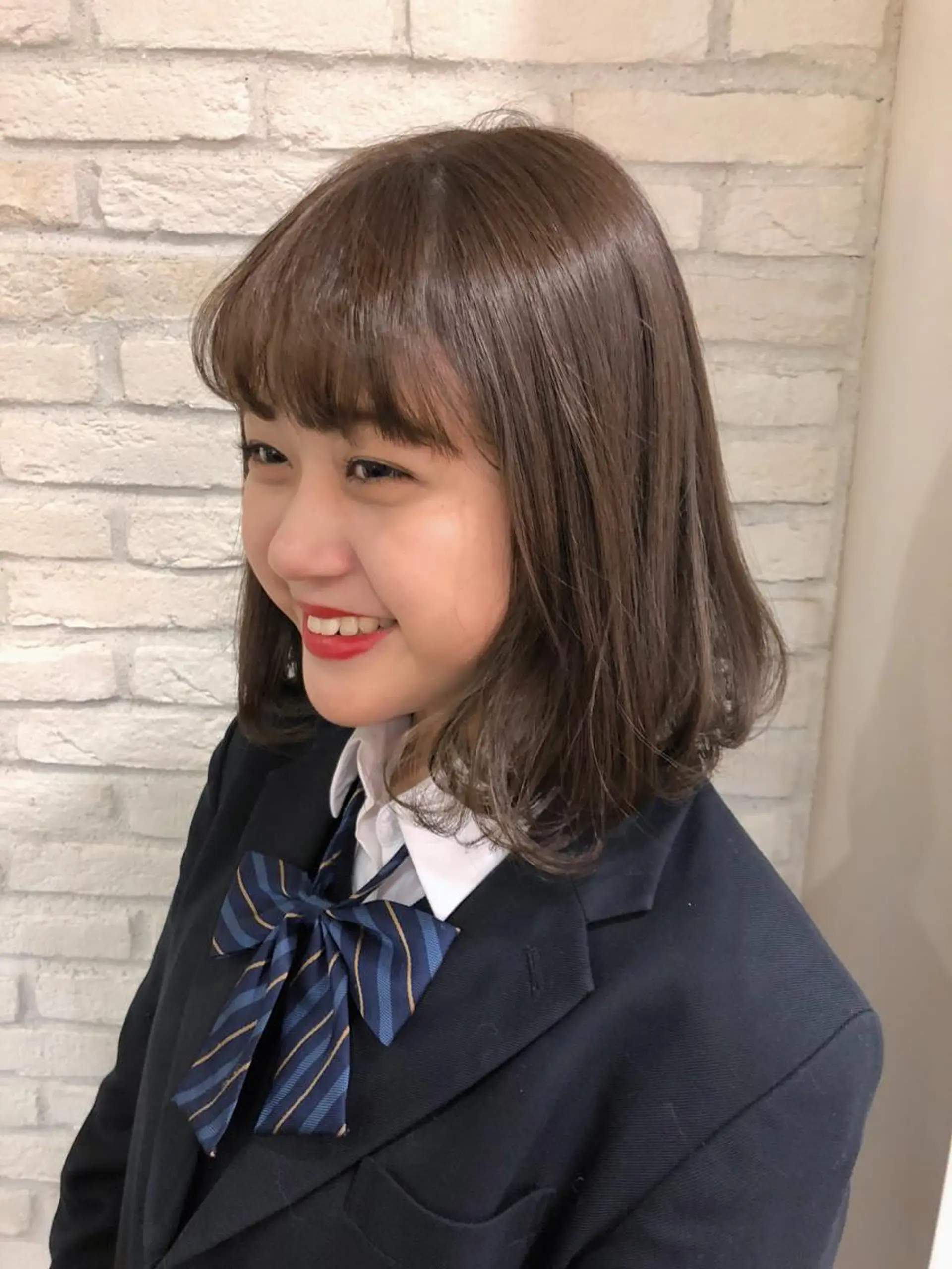 ミディアム カラー ベージュカラー HAUS 片山みほのヘアスタイル