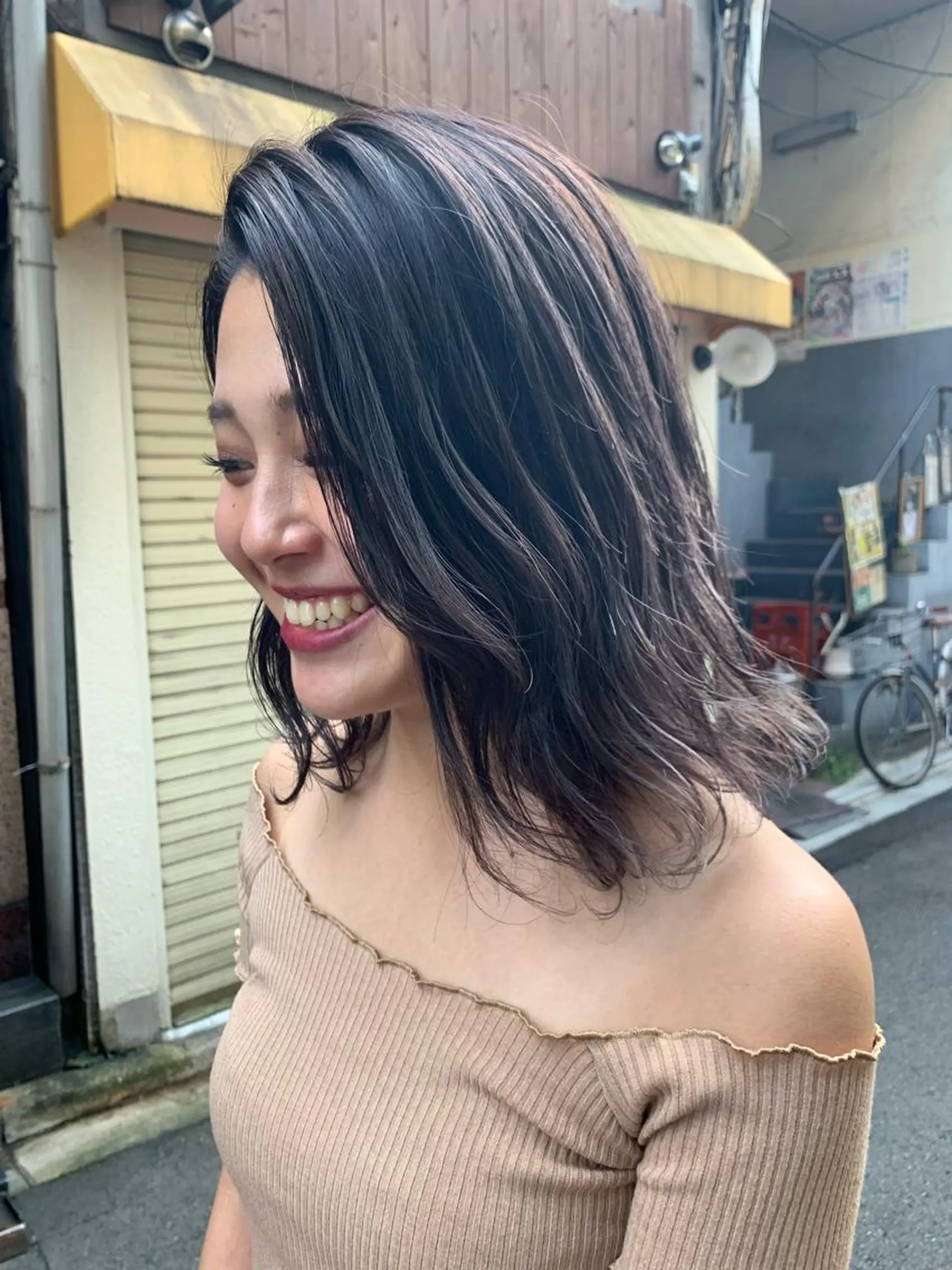 ミディアム カラー カット ヘアカラー トリートメント 西村あきや トレンド韓国ヘアのヘアスタイル