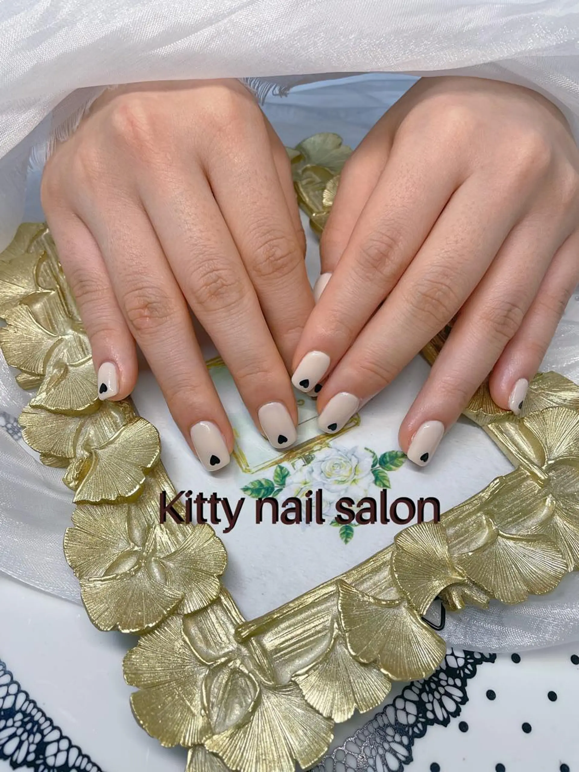 ネイル ホログラムネイル kitty nail salonのネイルデザイン