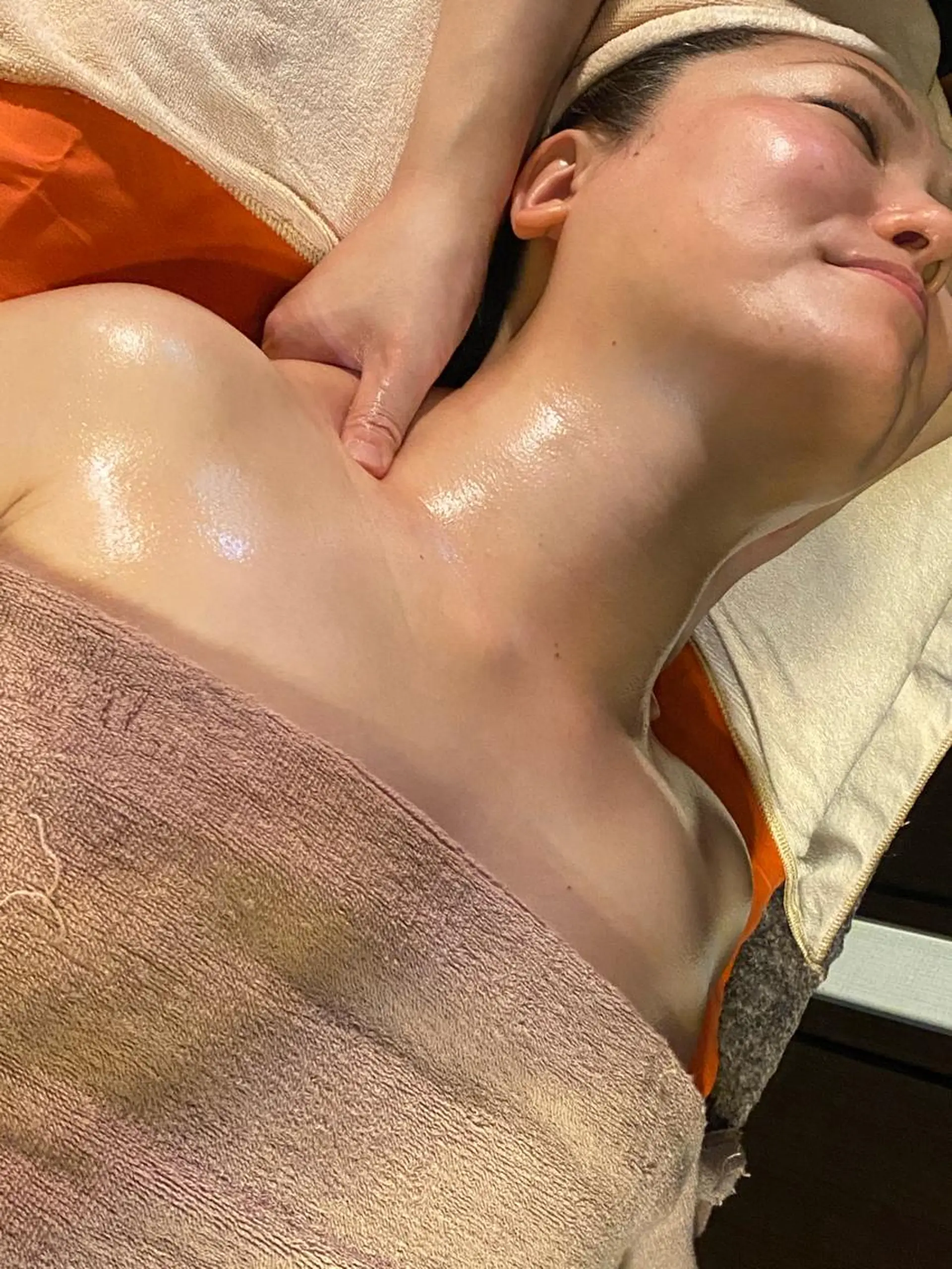 Mandarin Orange所属・毛穴から始める肌メン テマンダリンオレンジのエステ・リラクイメージ