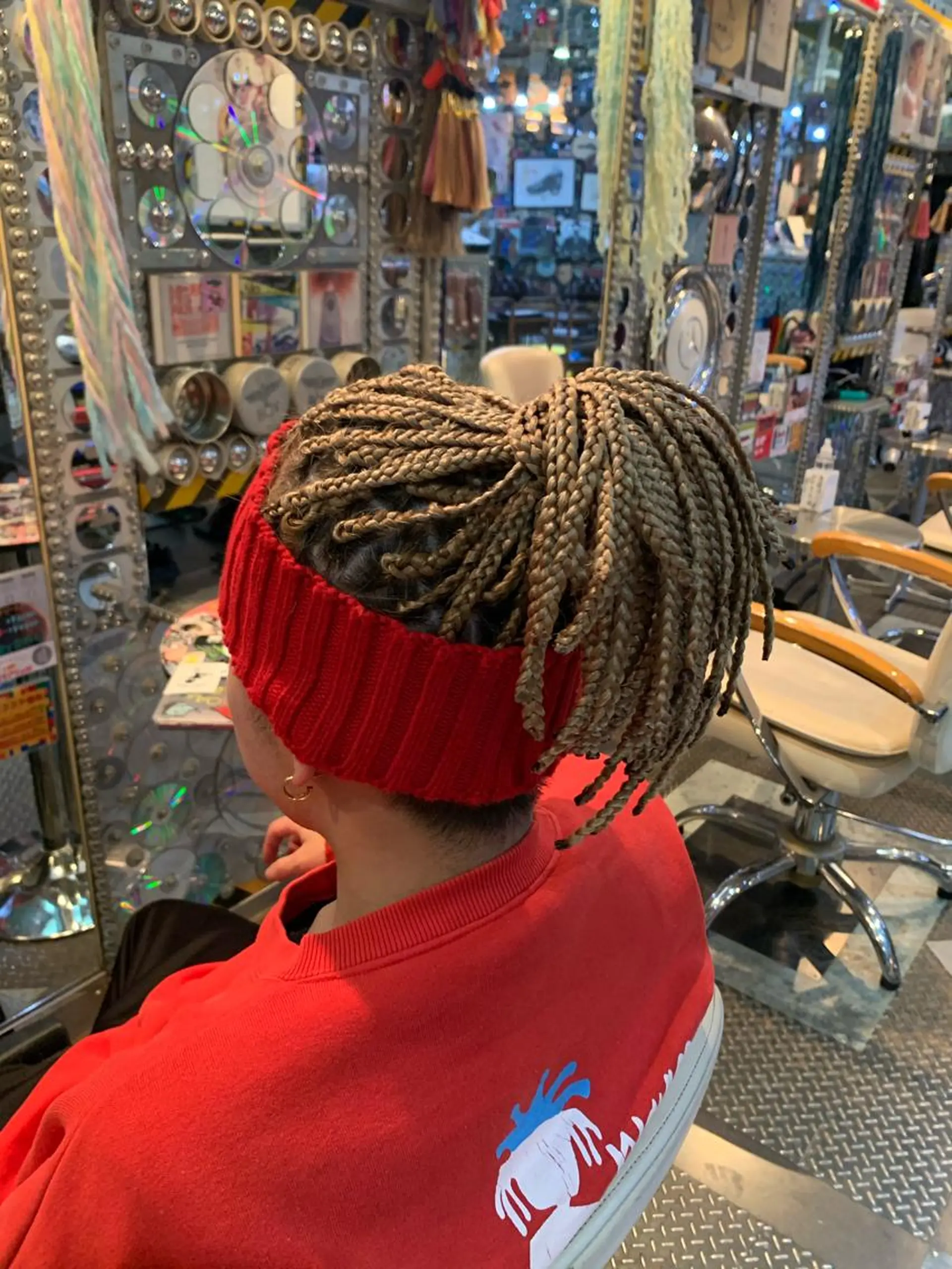 ミディアム カラー ヘアアレンジ haco+所属・🌈派手髪エクステ ブレイズ🌈ひろとのヘアスタイル