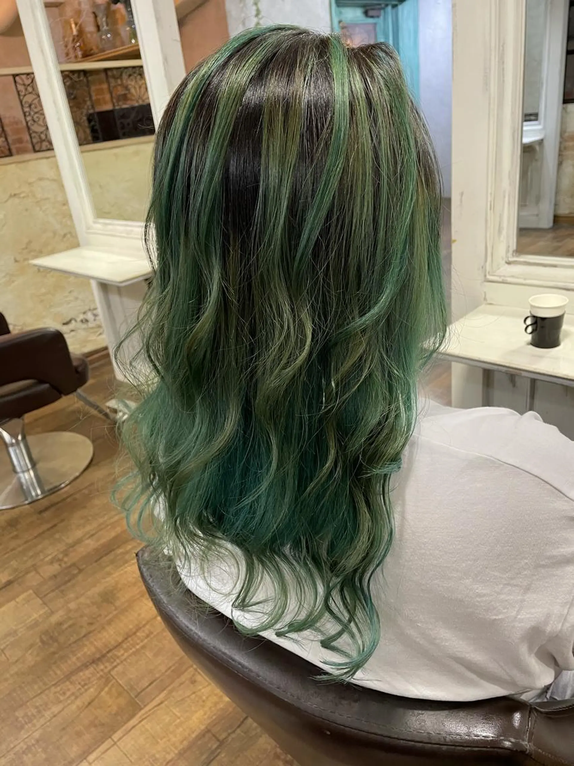 ミディアム カラー ヘアカラー トリートメント 遠藤 拓馬のヘアスタイル