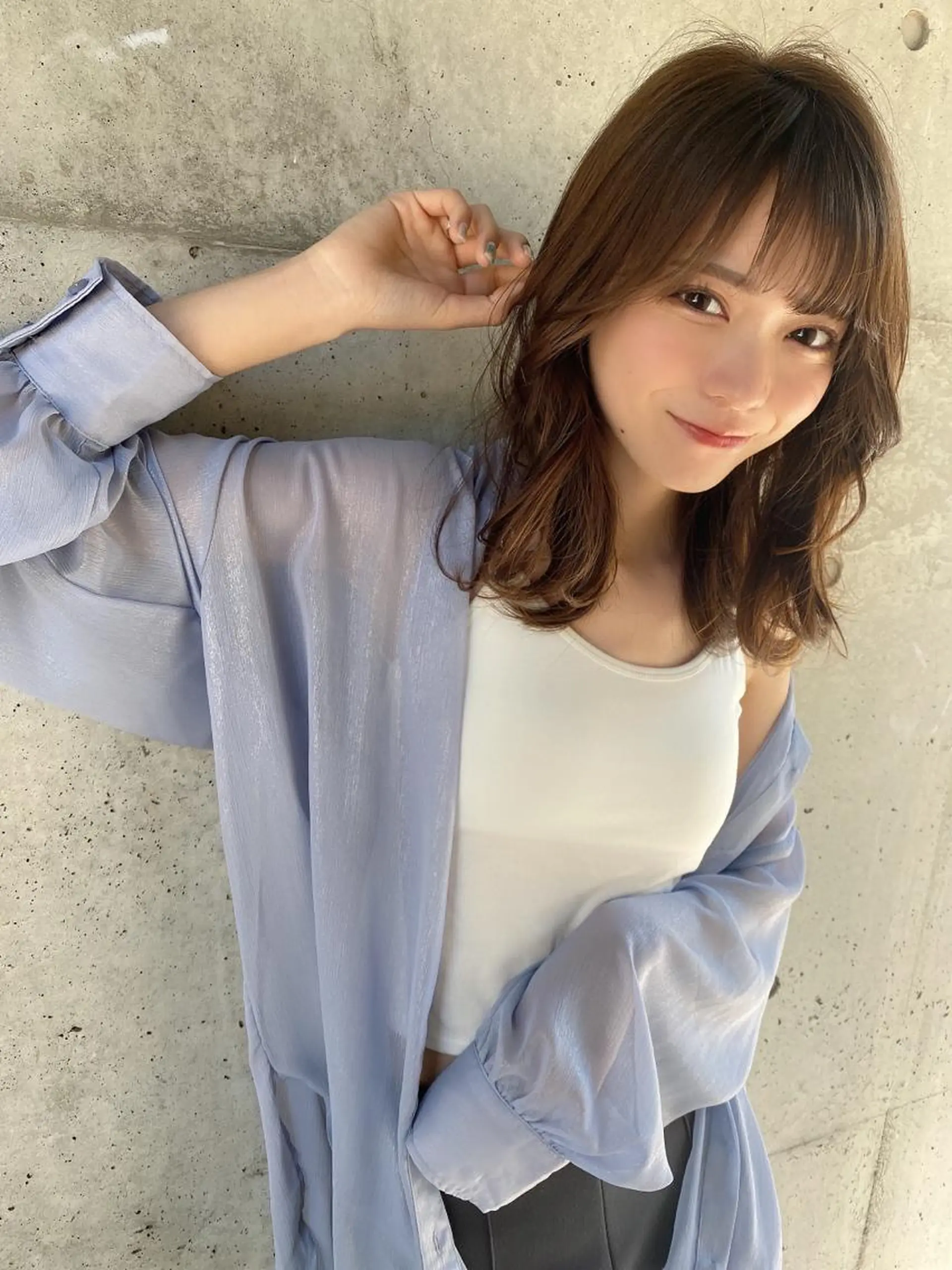 ミディアム カラー パーマ バレイヤージュ ブリーチ ケアブリーチ ダブルカラー ハイライトカラー ヘアカラー トリートメント 新宿✨顔周りカット 韓国ヘア/坂本亜裟海のヘアスタイル