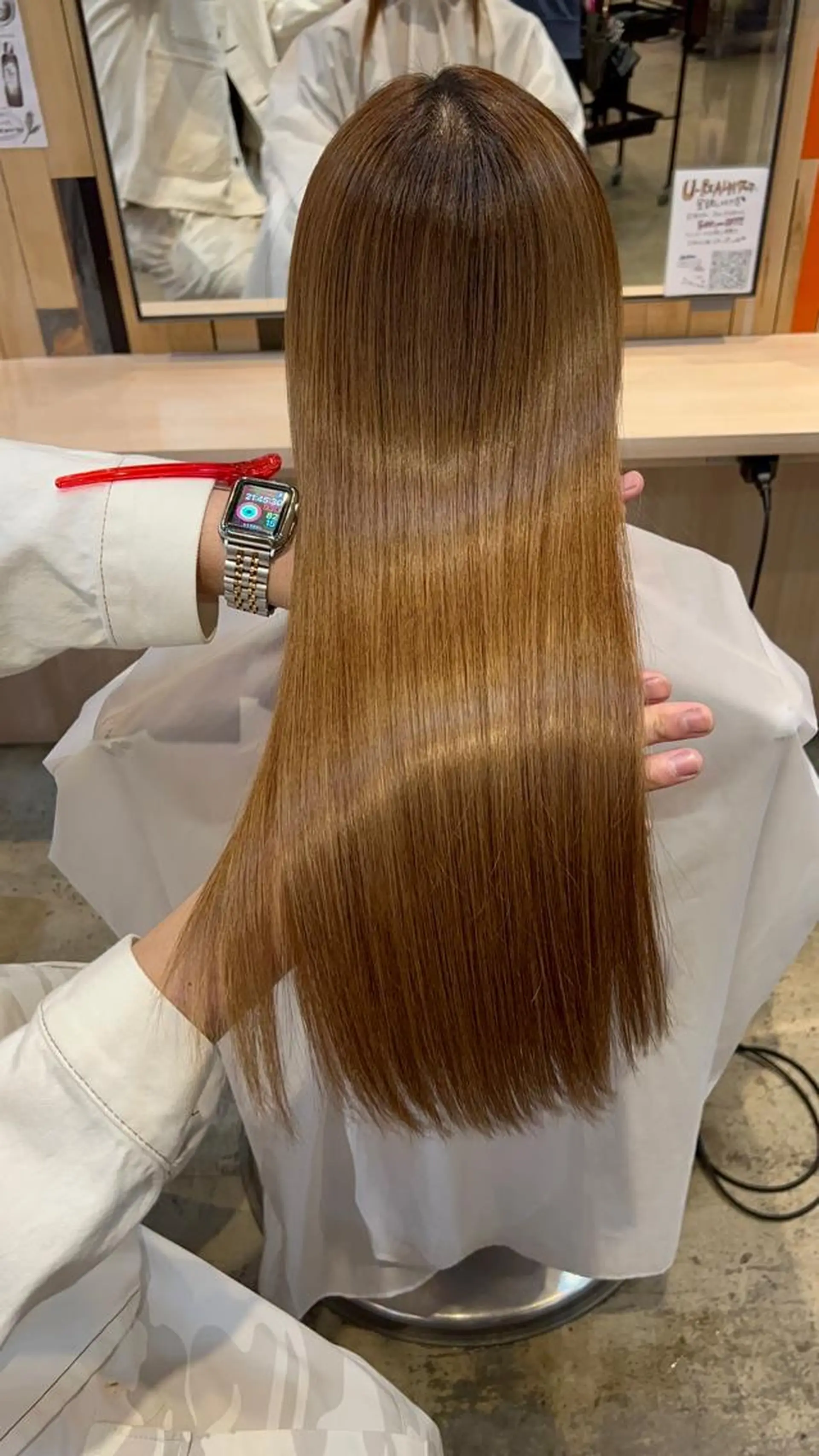 ロング カラー ベージュカラー ブリーチ イヤリングカラー ハイライトカラー イルミナカラー マンツーマン×半個室 まちだきょうすけのヘアスタイル