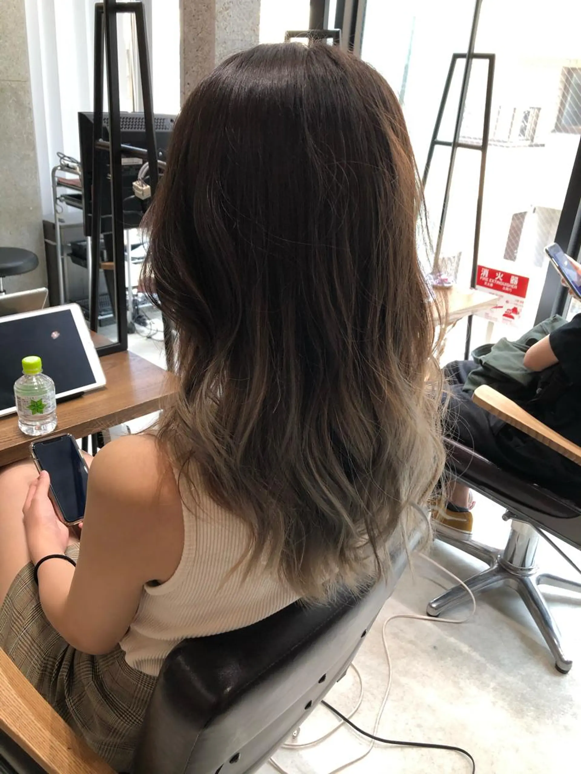 ロング カラー ヘアカラー トリートメント 🌈外国風ハイライト こうたろうのヘアスタイル