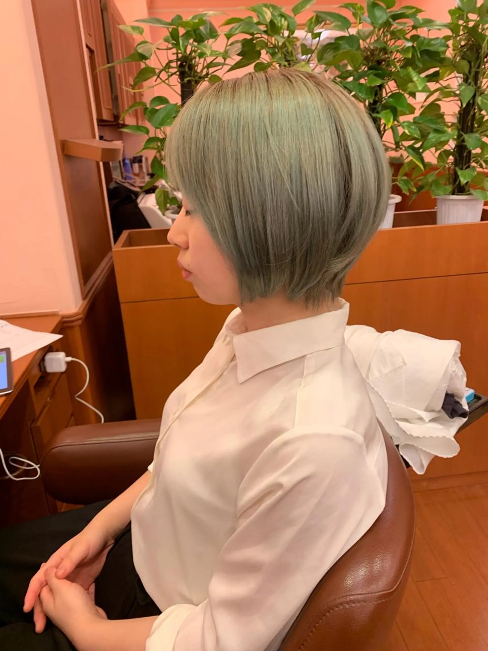 ショート 榎本 美雪のヘアスタイル