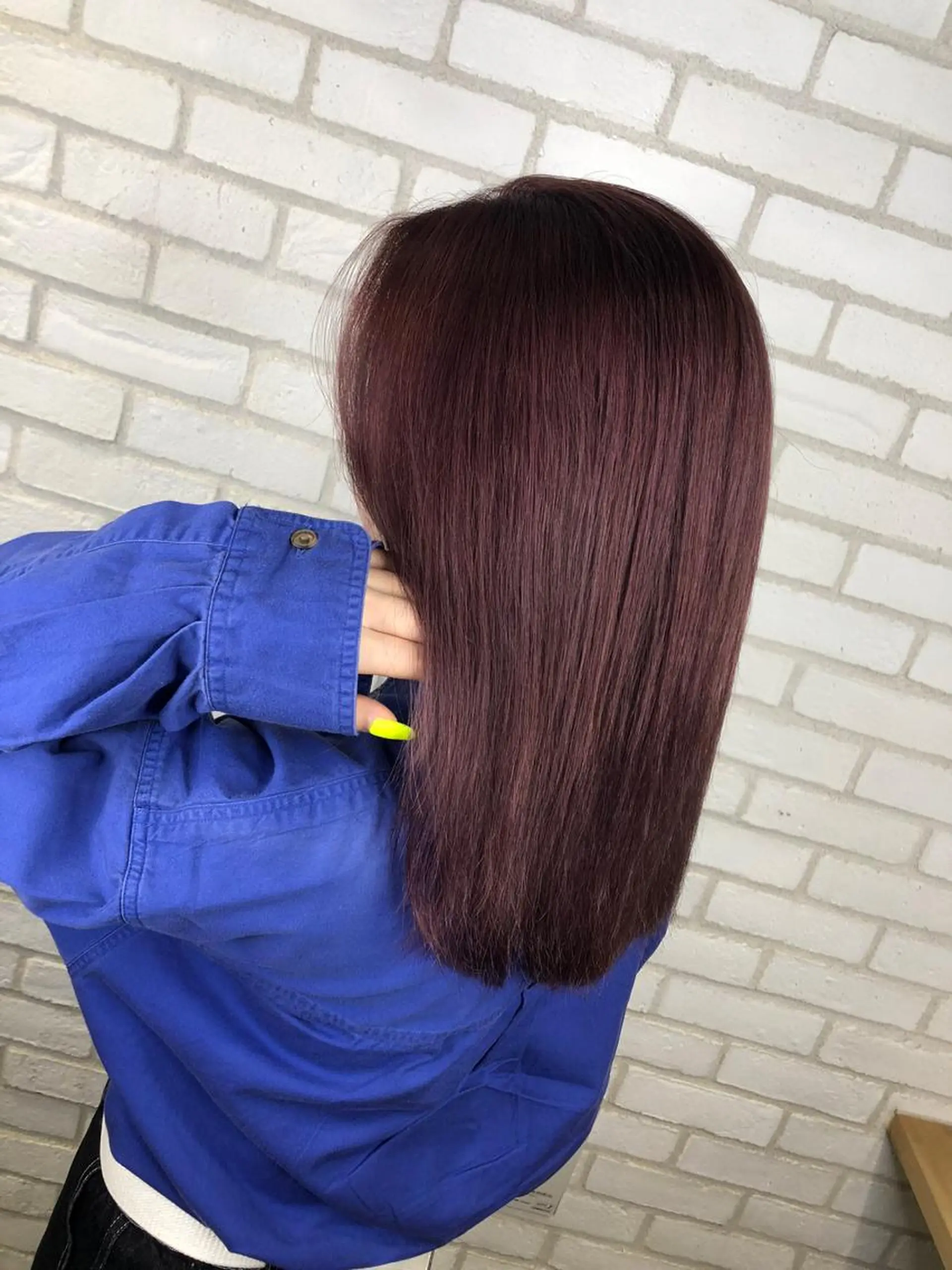 ミディアム カラー 小島 侑衣のヘアスタイル