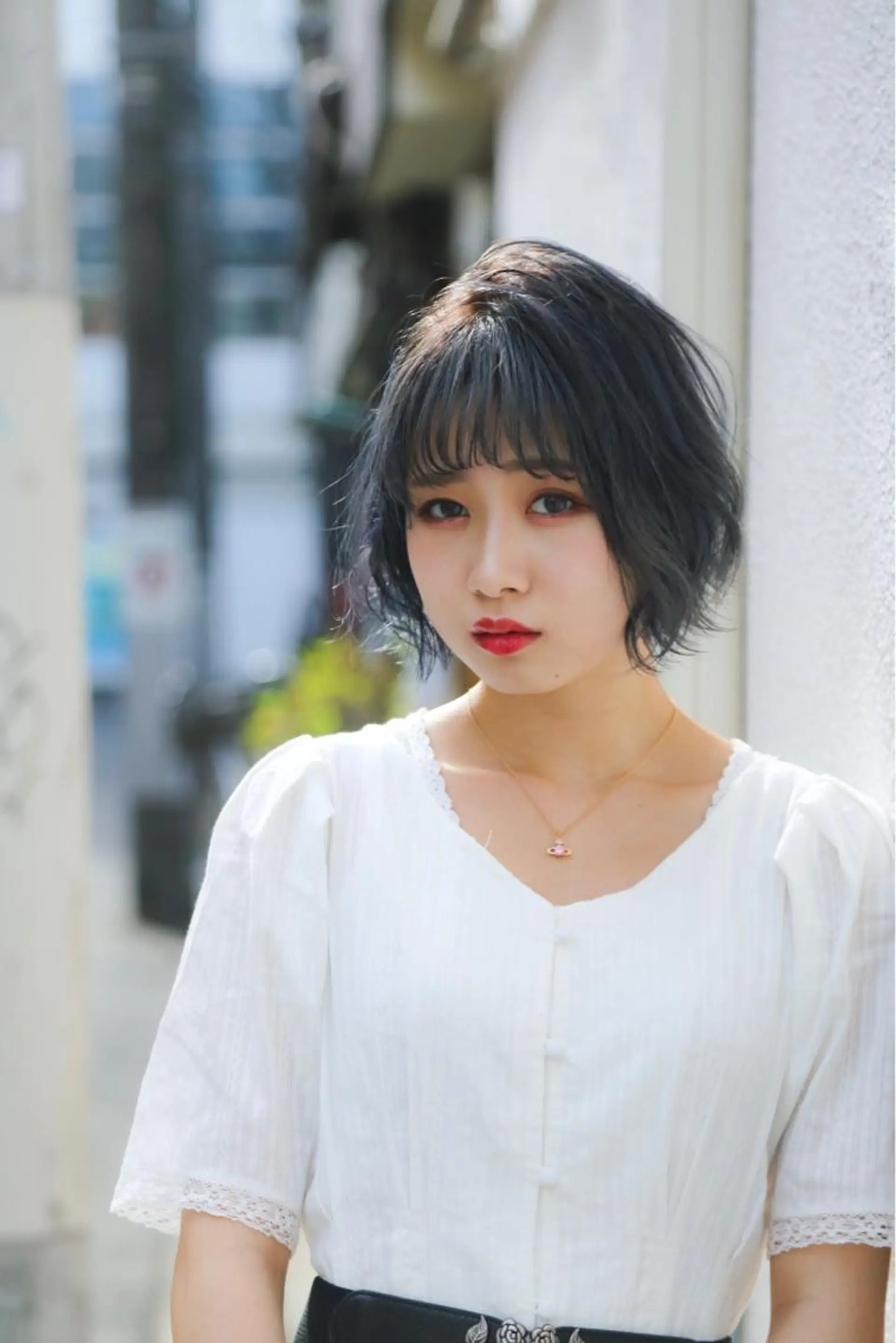 ショート ヘアカラー オーストヘアージジ所属・TAI透明カラー 柔らかい縮毛矯正のヘアスタイル