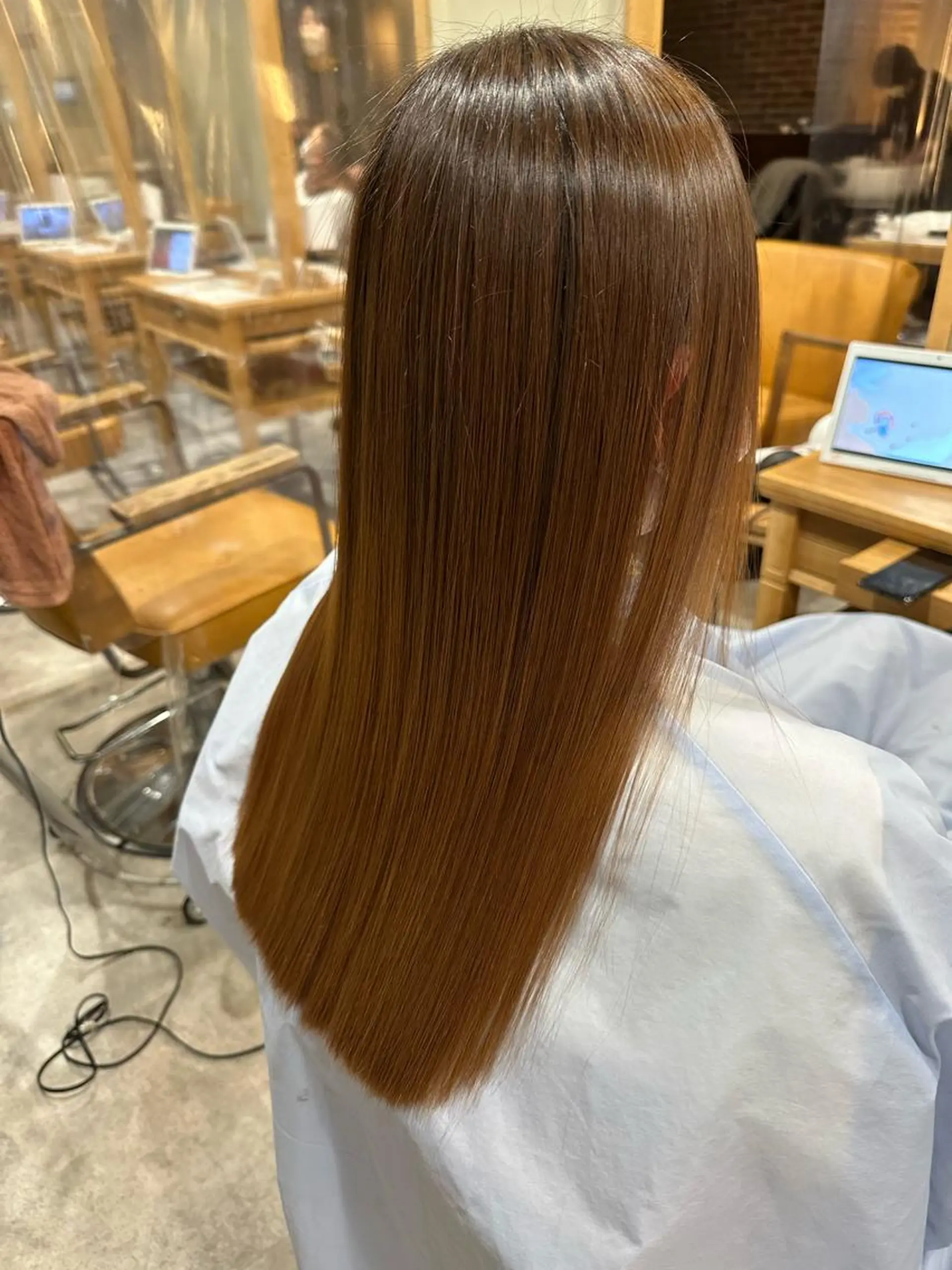 ロング 韓国風レイヤー× くびれヘア艶髪のヘアスタイル