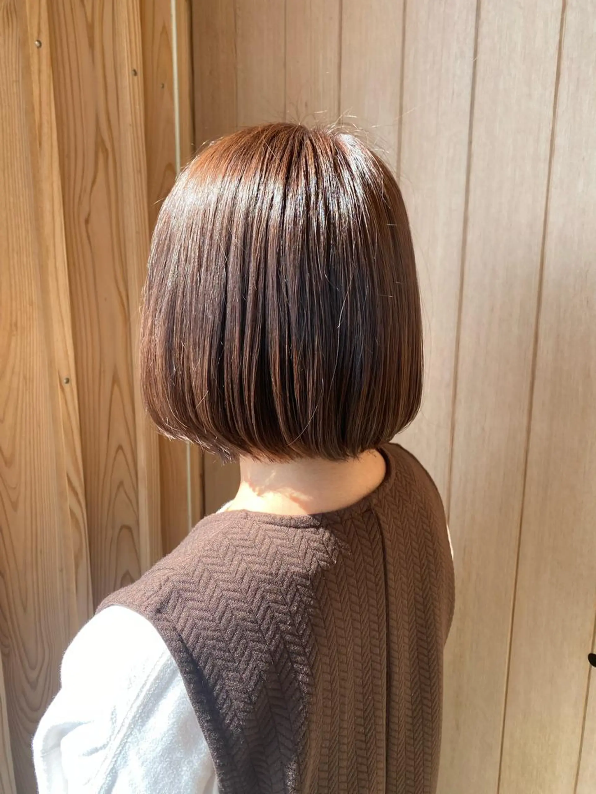 ミディアム カラー ブラウンカラー wakana / くびれカットのヘアスタイル