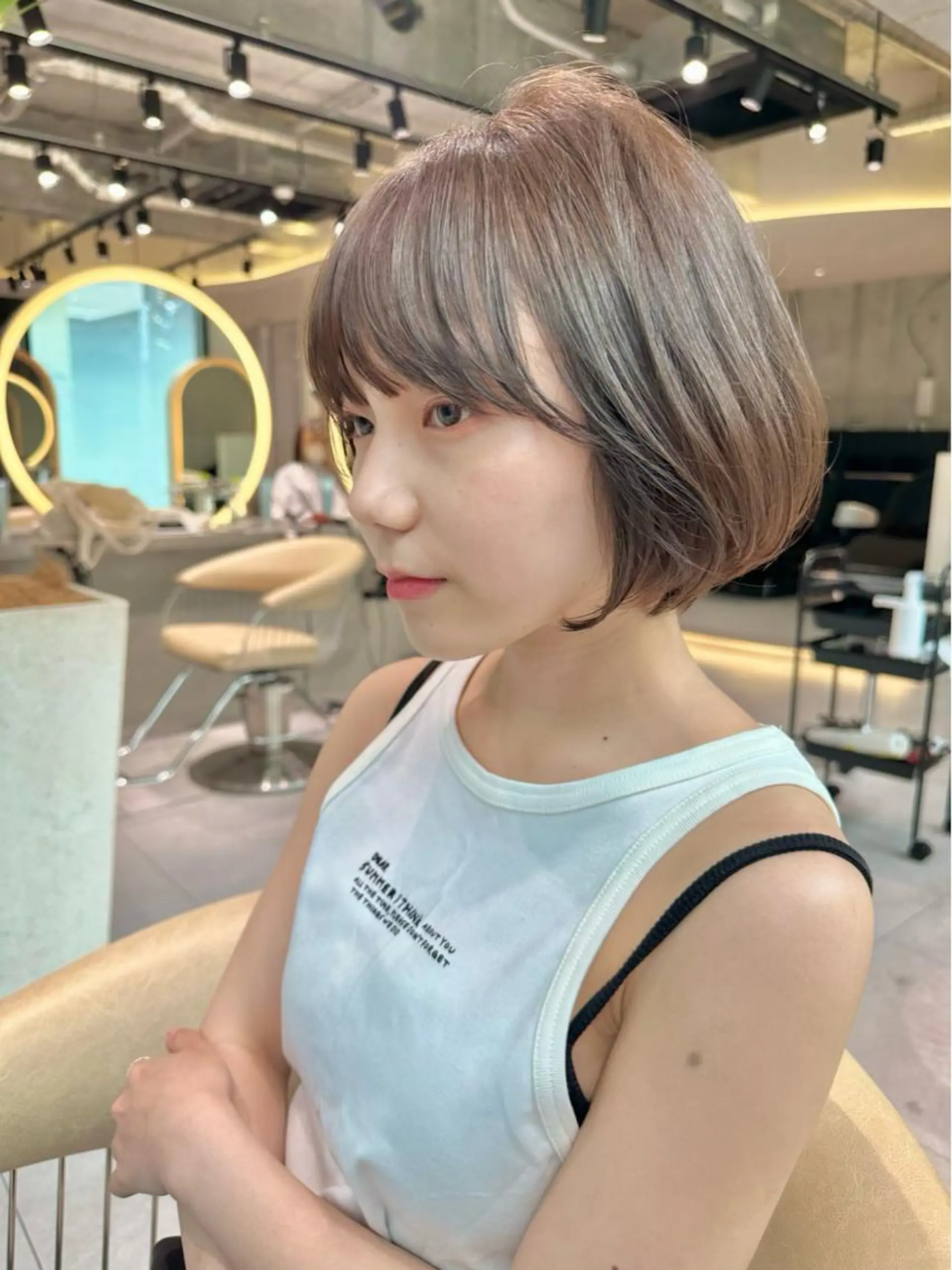 ミディアム カラー カット ヘアカラー トリートメント かえ🩶韓国ボブ🎀 透明感カラー🥣のヘアスタイル