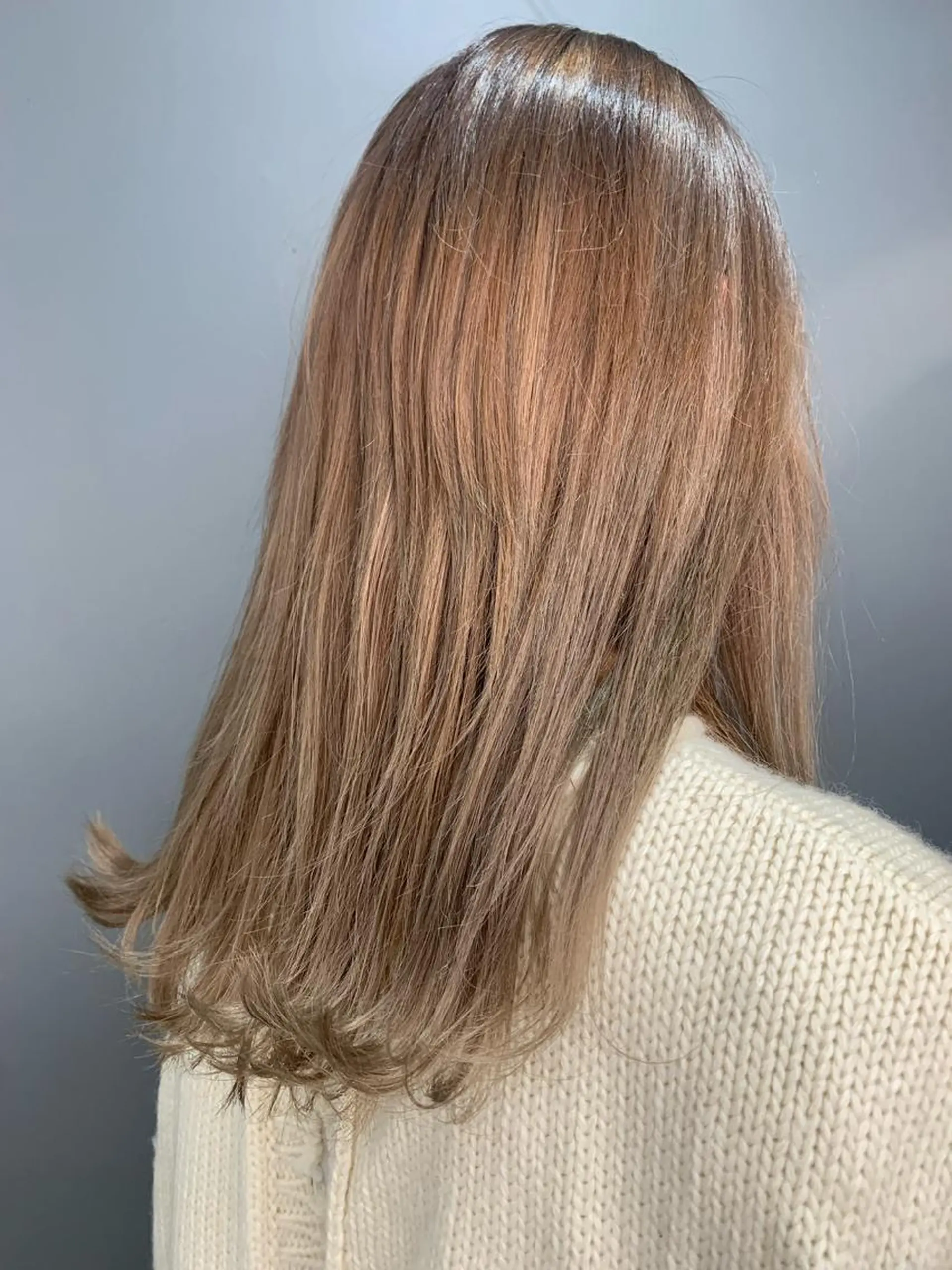 ロング カラー ベージュカラー ハイトーンカラー ミルクティーベージュ 田畑 優希のヘアスタイル