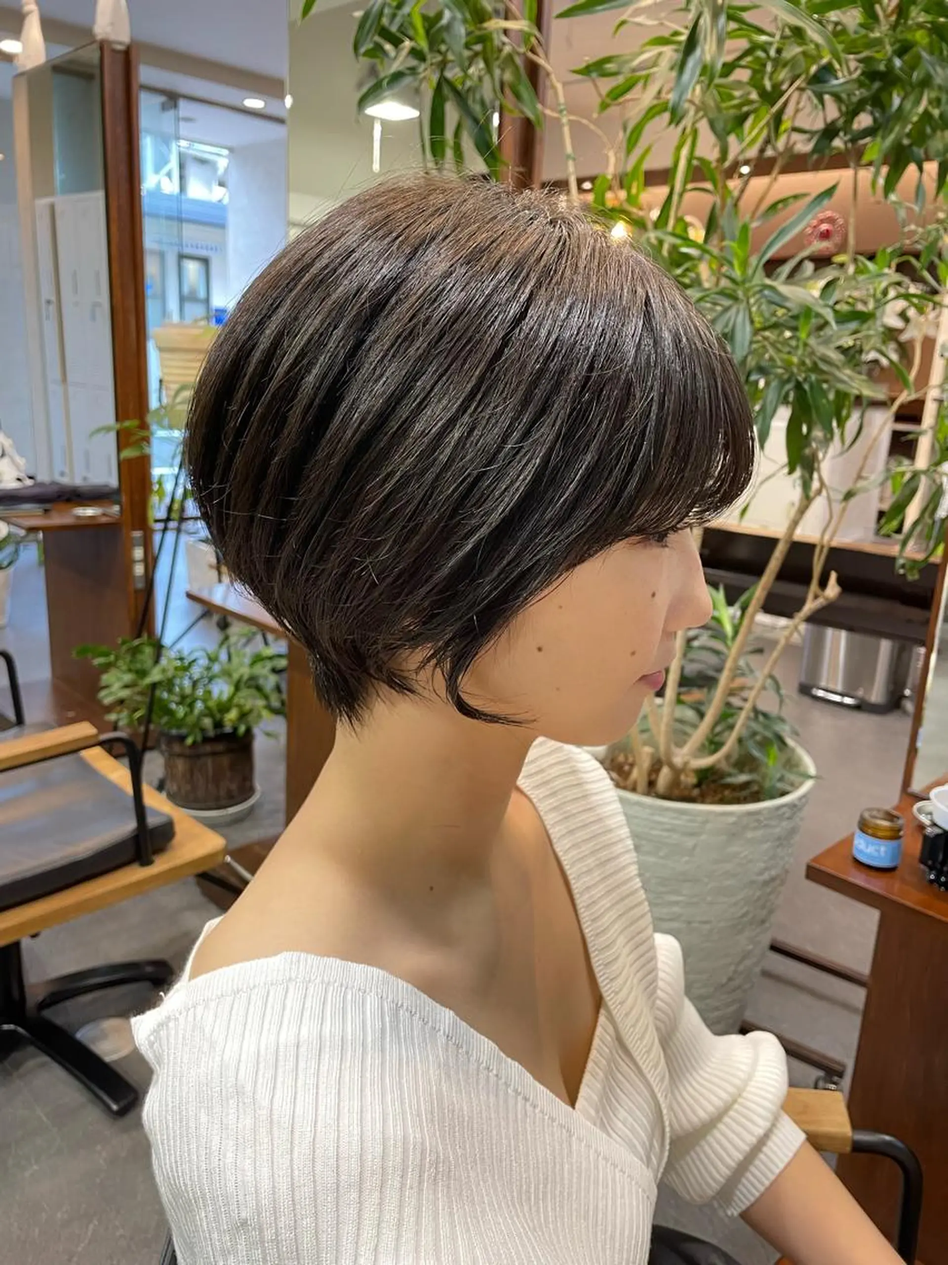 ショート カラー 月200名以上担当 六甲徒歩30秒のヘアスタイル