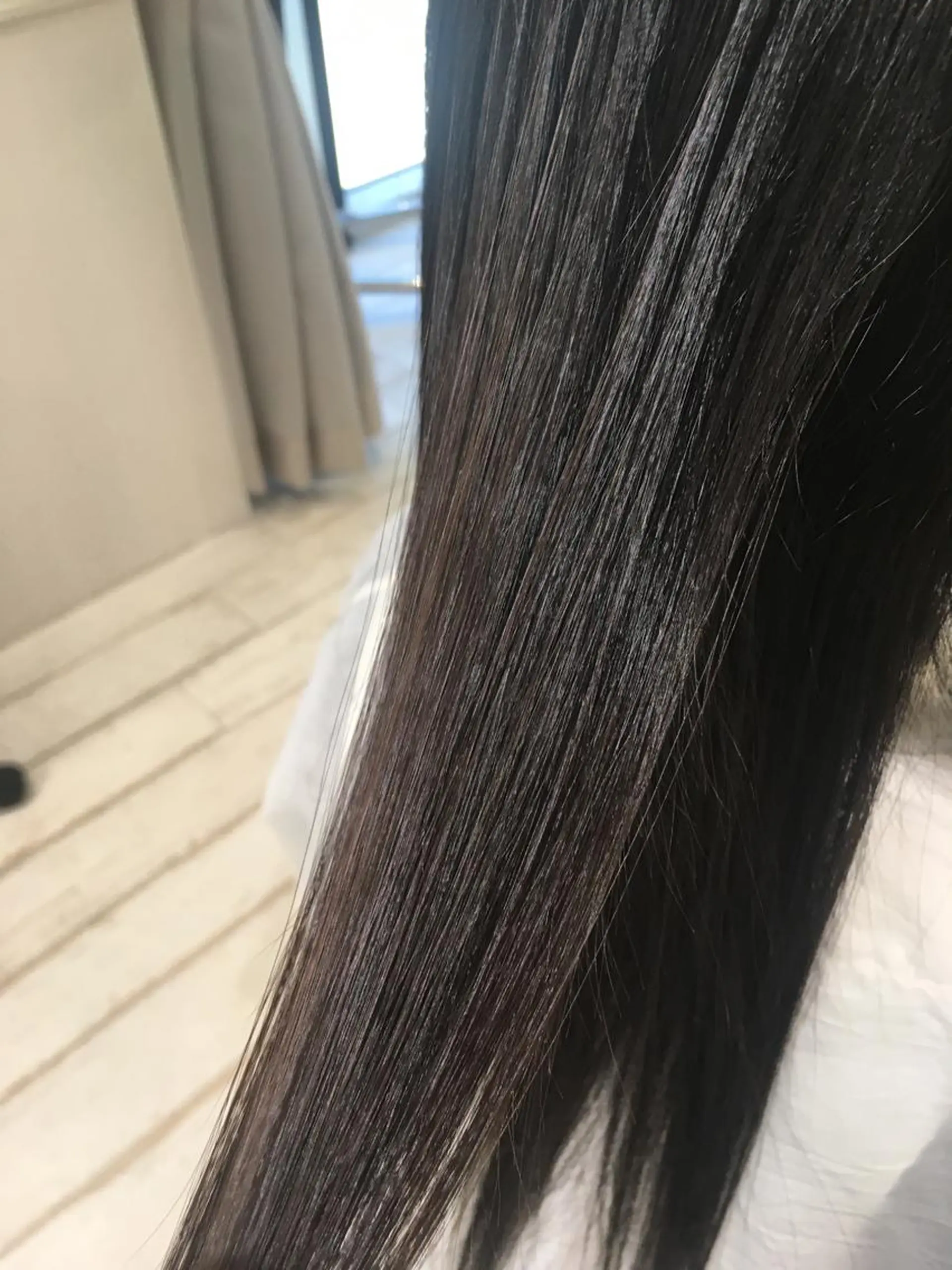 カラー 三鷹で1番ショート ボブをカットする新谷のヘアスタイル