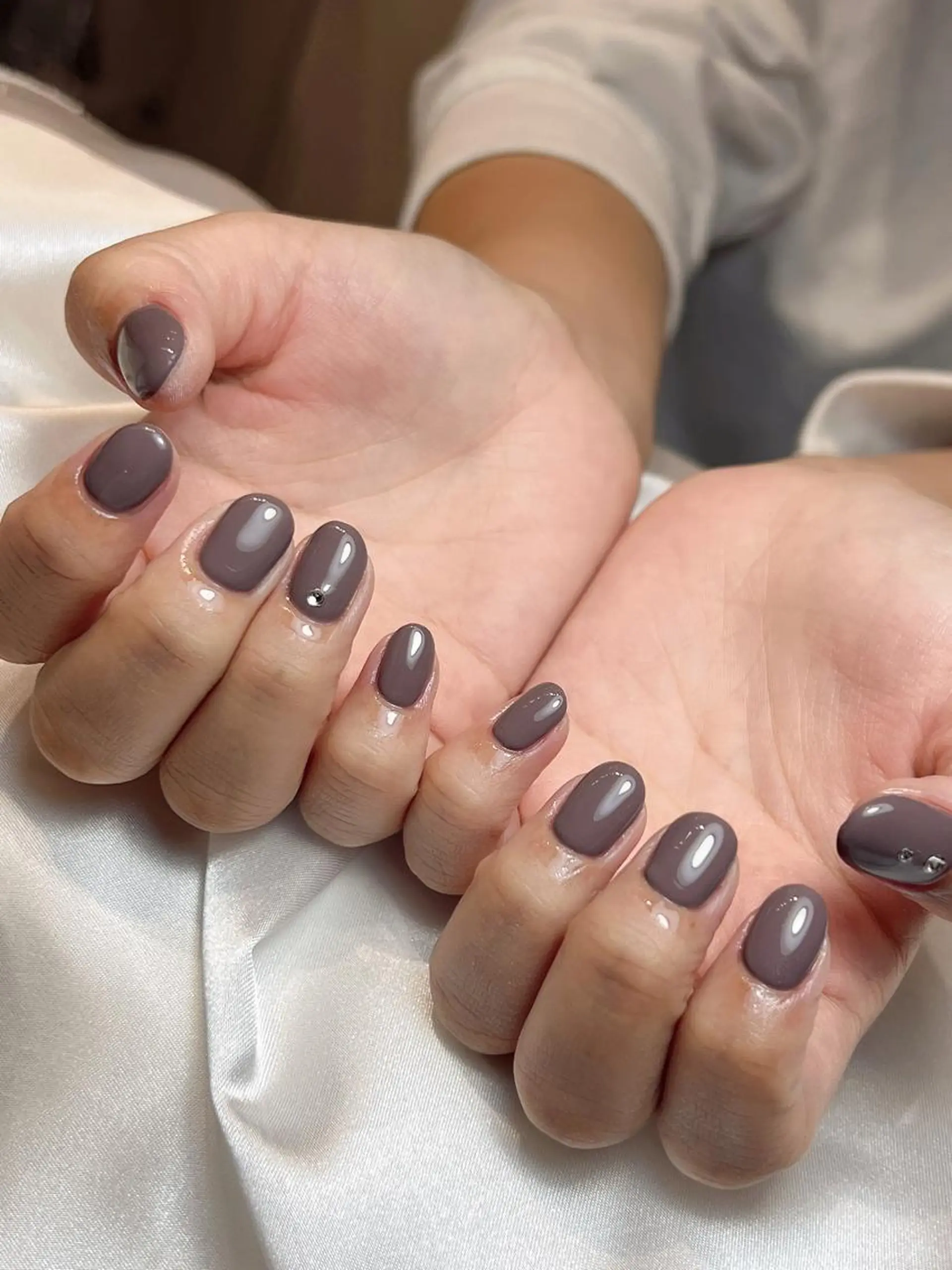 ネイル ワンカラーネイル シンプルネイル bijou nails　蓮のネイルデザイン