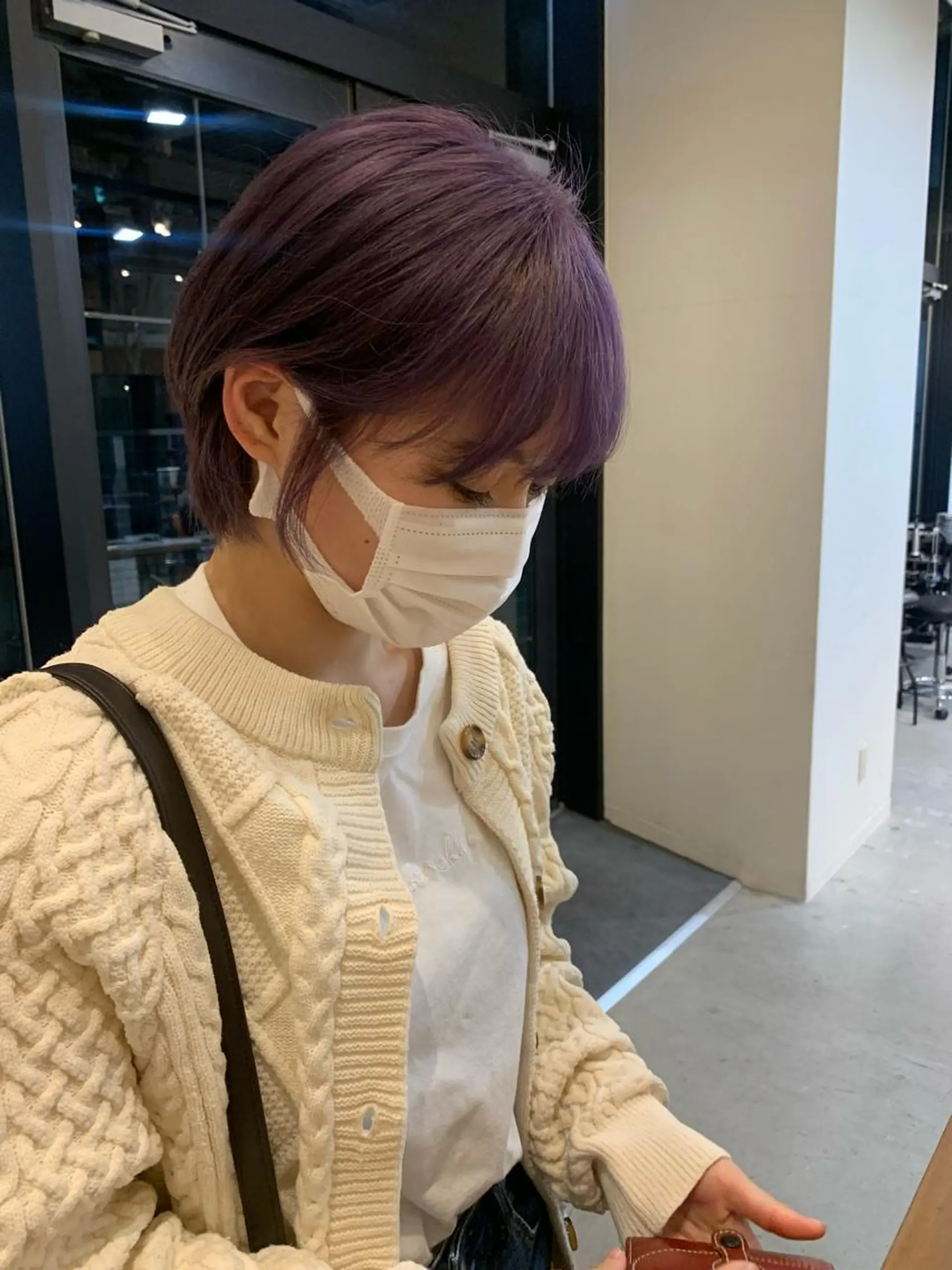 ショート om's poka 伊藤百花のヘアスタイル