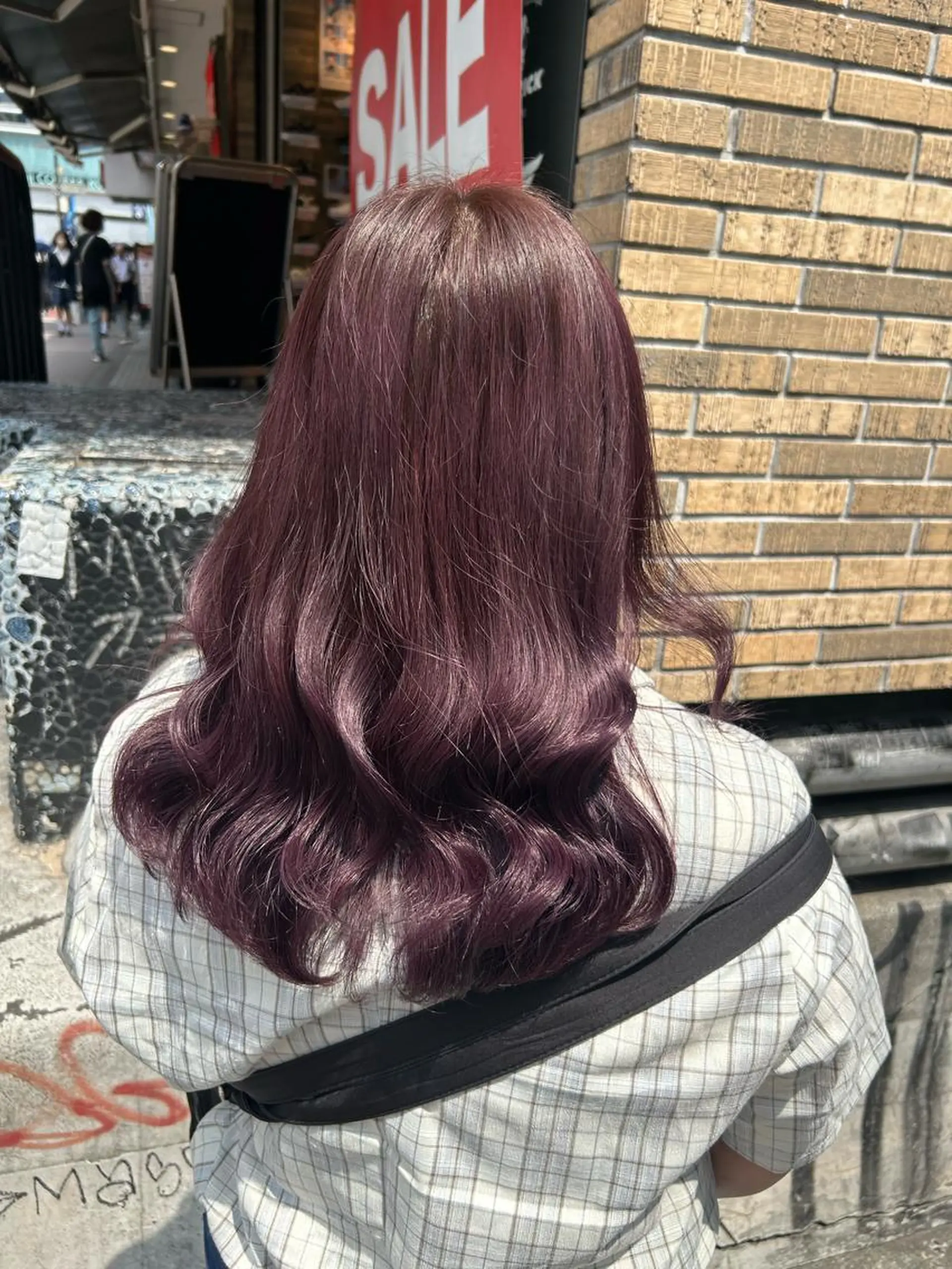 ロング ピンクブラウン ヘアカラー ミユ🎀エクステ 🎨デザインカラーのヘアスタイル