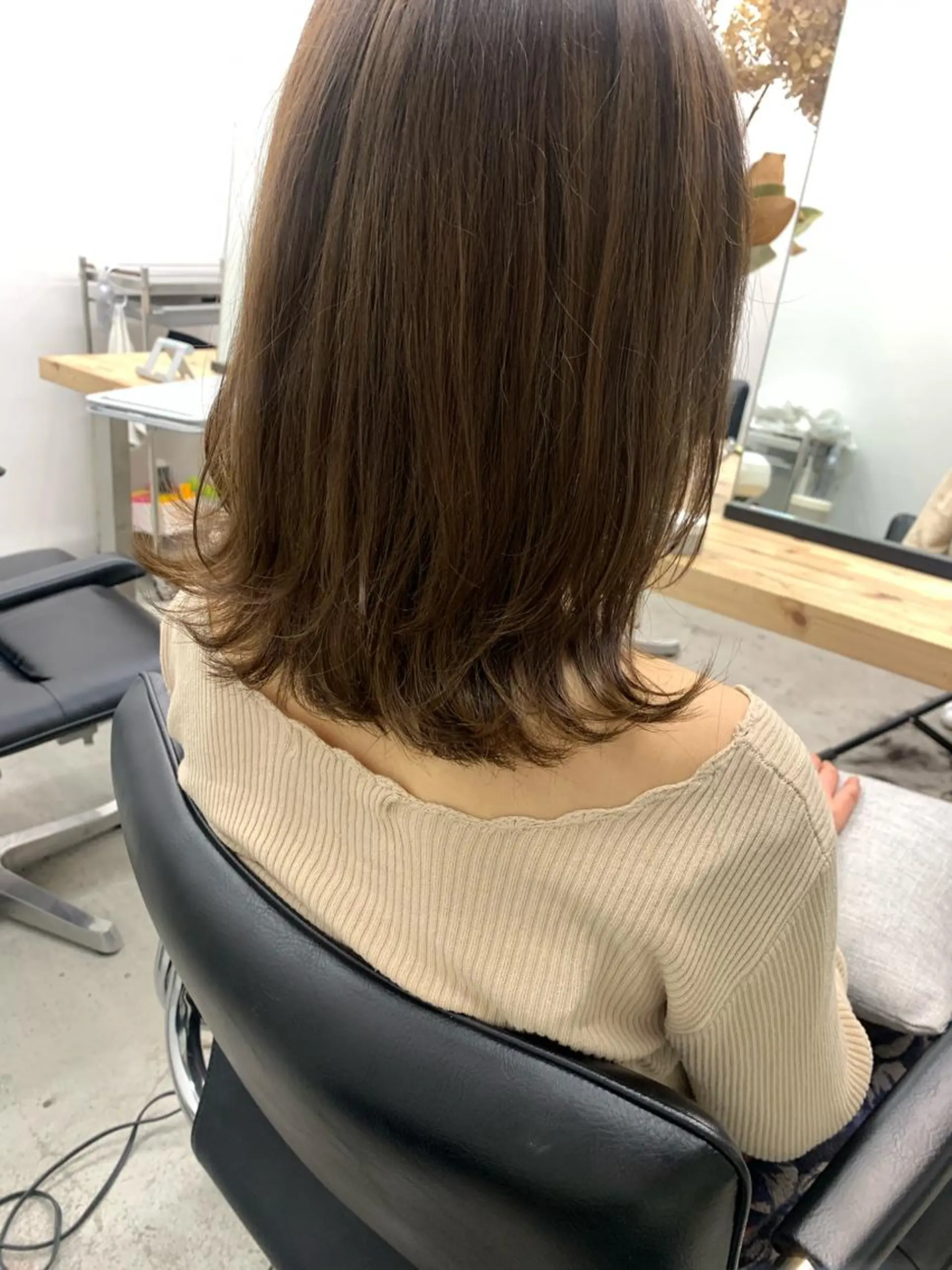 ミディアム leben serikaのヘアスタイル