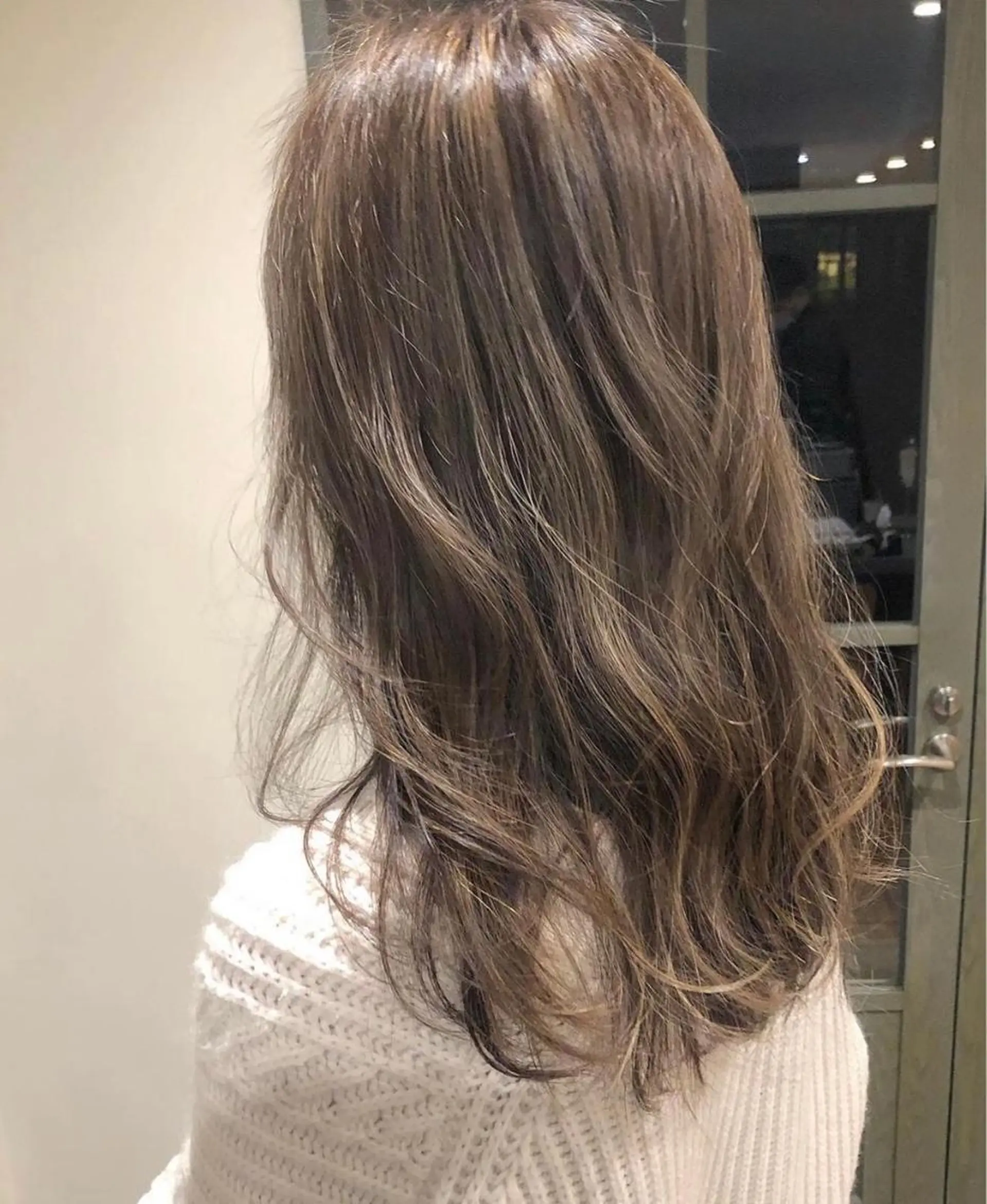 ロング カラー ヘアアレンジ ベージュカラー ハイライトカラー ハイライト カット ヘアカラー 永井 亜実のヘアスタイル