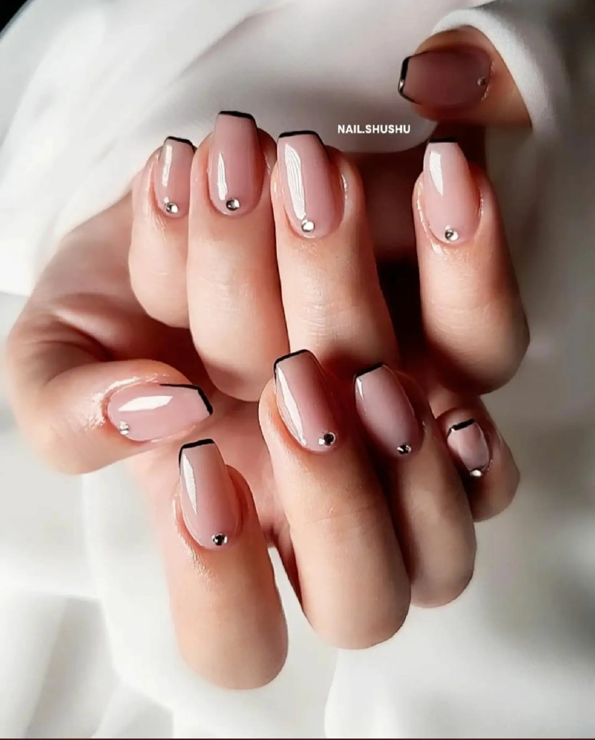 ネイル 持ち込み ニュアンスネイル ワンカラーネイル シンプルネイル 春ネイル 3dパーツ/流行り 👧shushu❤️のネイルデザイン