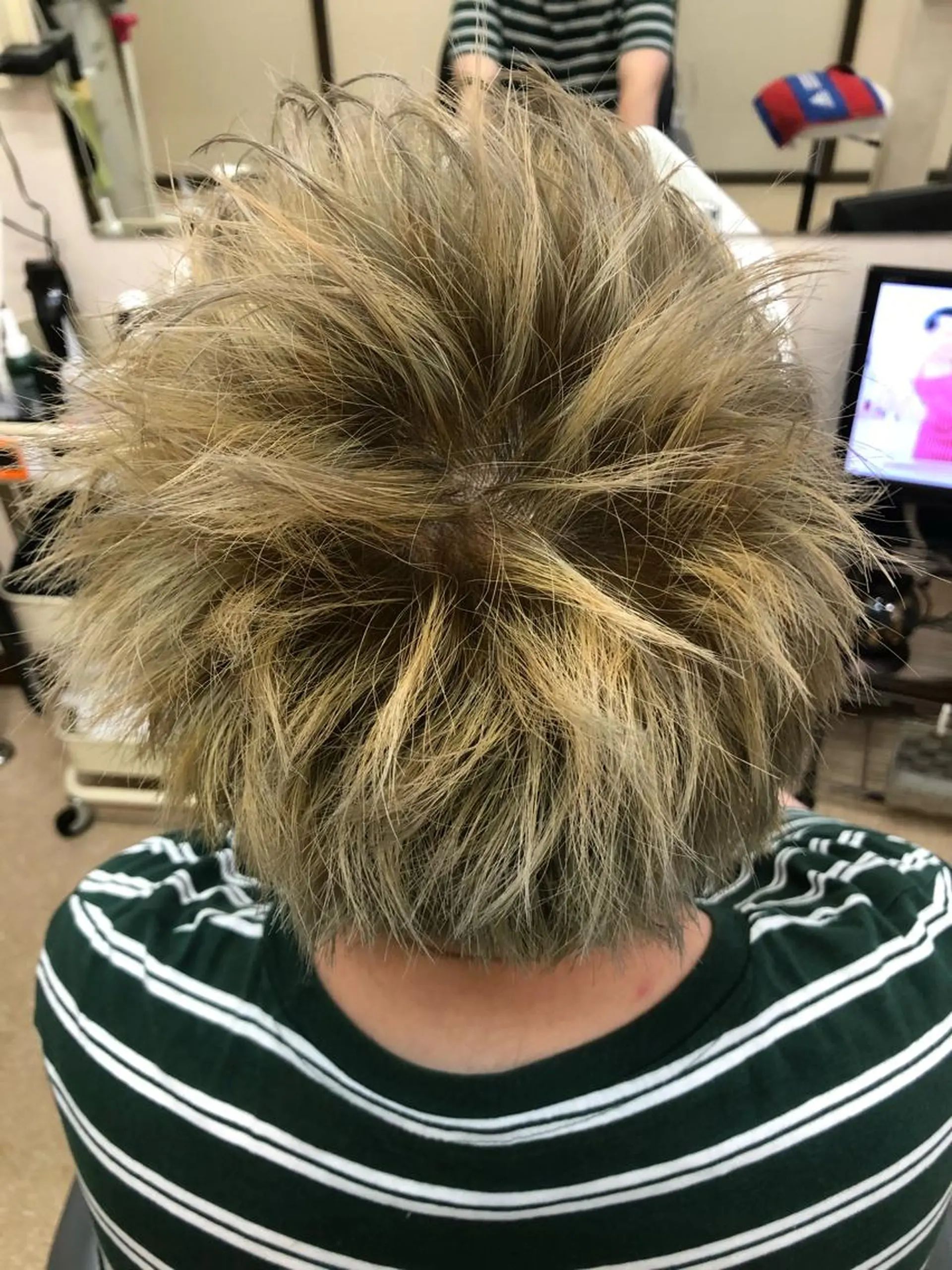 カラー 石塚 浩のヘアスタイル