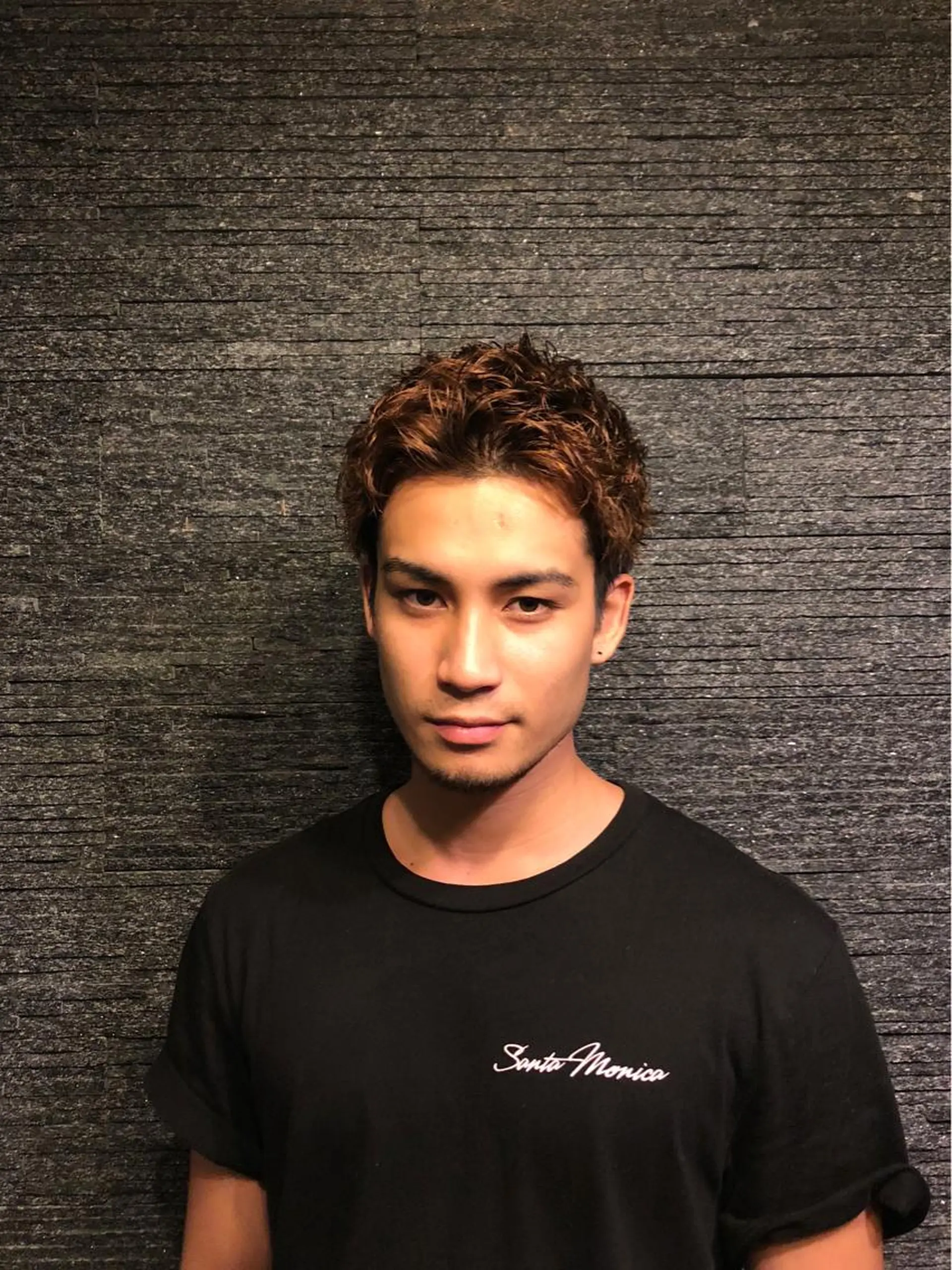 ショート パーマ メンズ 牧 颯斗のヘアスタイル