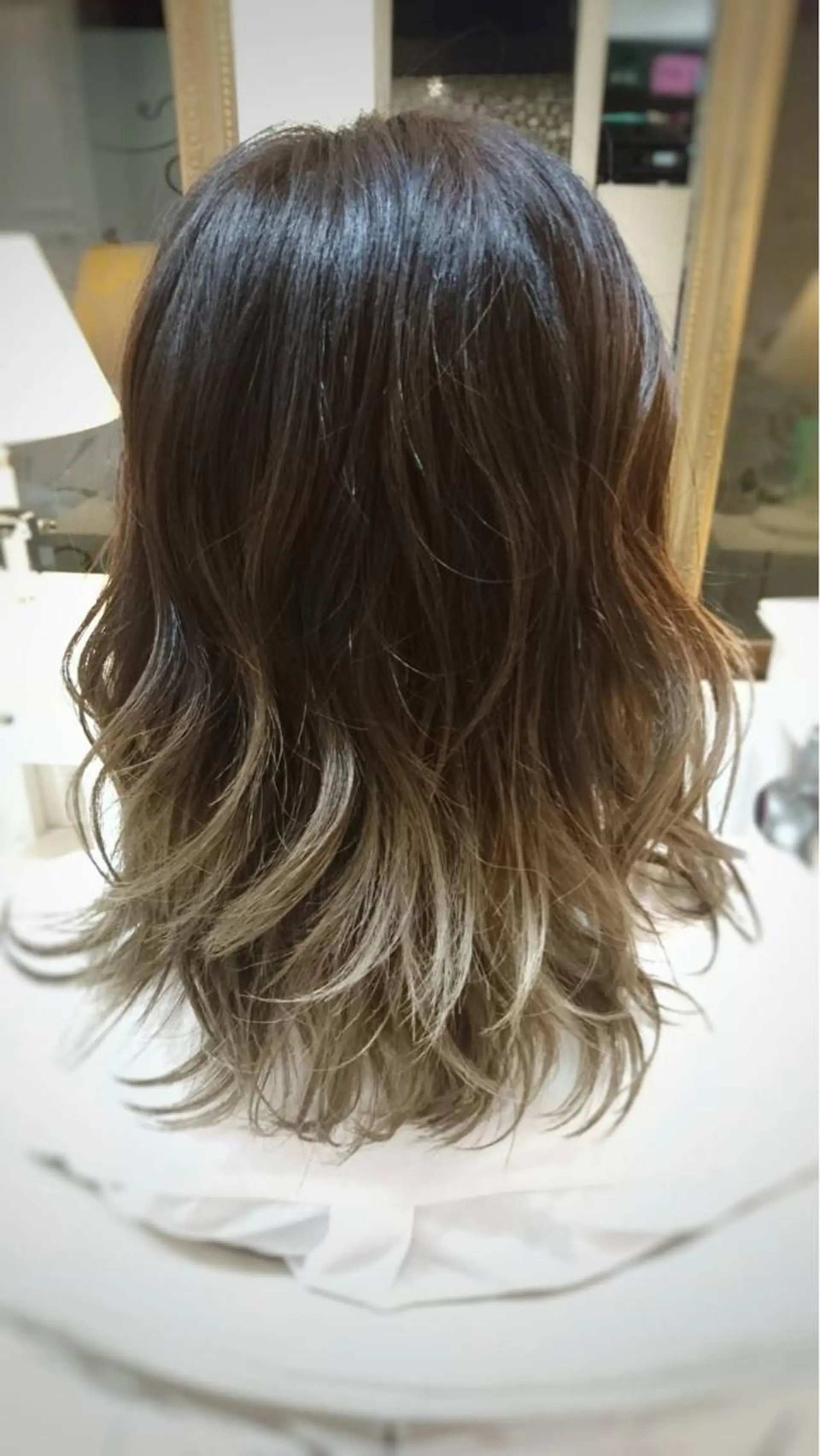 セミロング カラー パーマ Ash 津田沼店のヘアスタイル