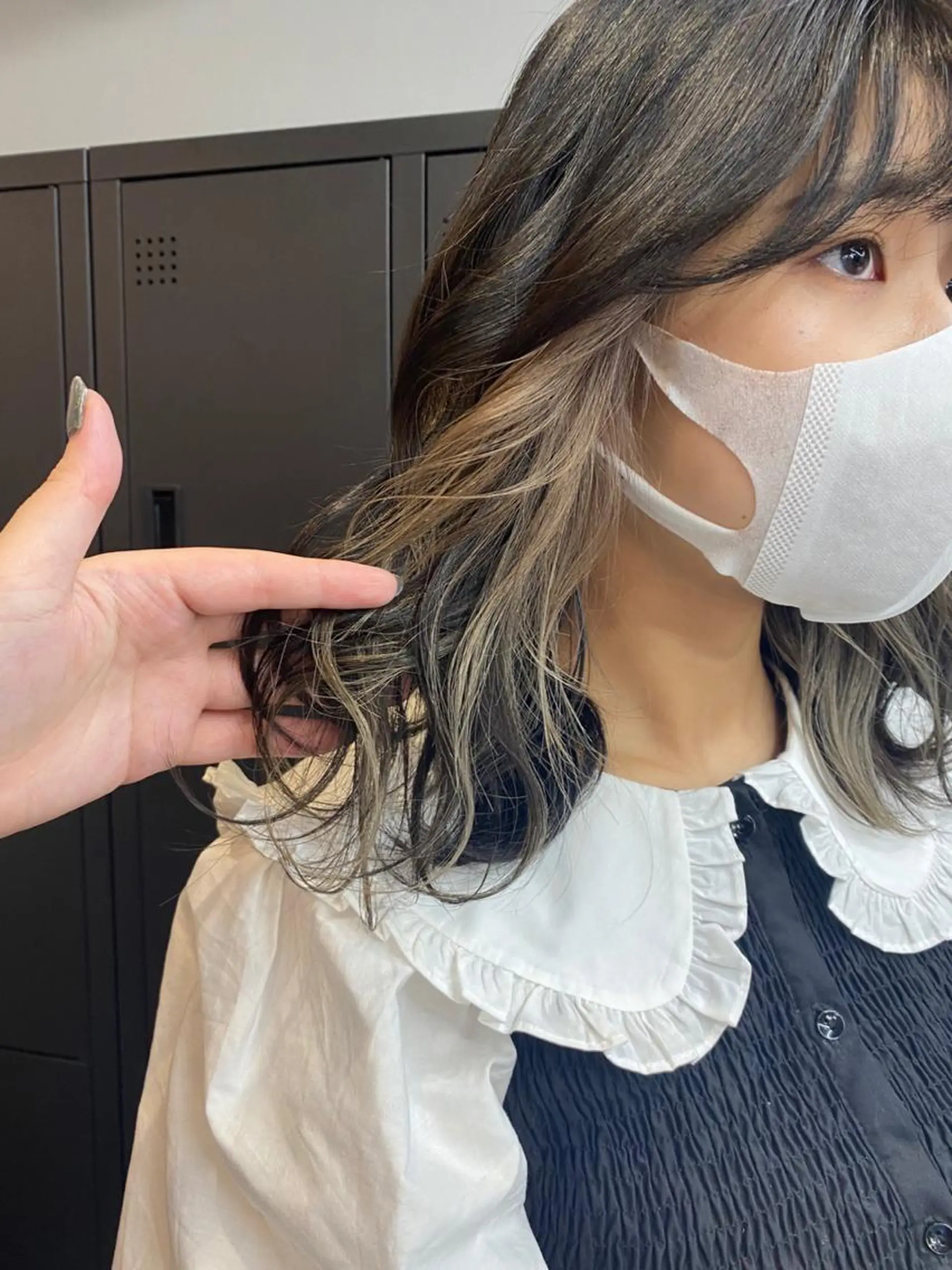 ミディアム maco 艶感ハイトーン🦋のヘアスタイル