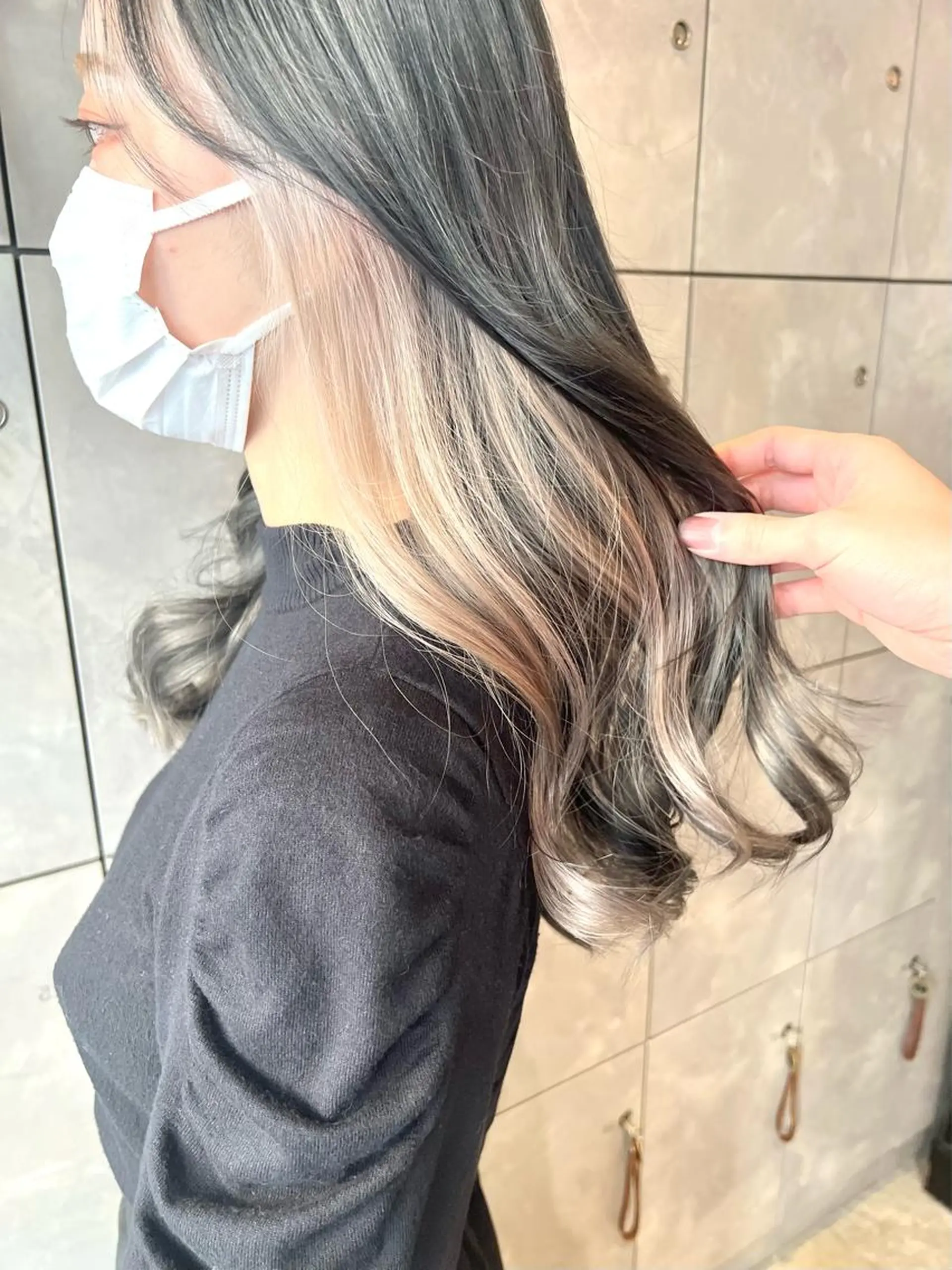 ロング カラー ヘアアレンジ ネイル ヘアカラー トリートメント ヘッドスパ ヘアセット 🌈インナーカラー ‘ショウマ’🌈のヘアスタイル