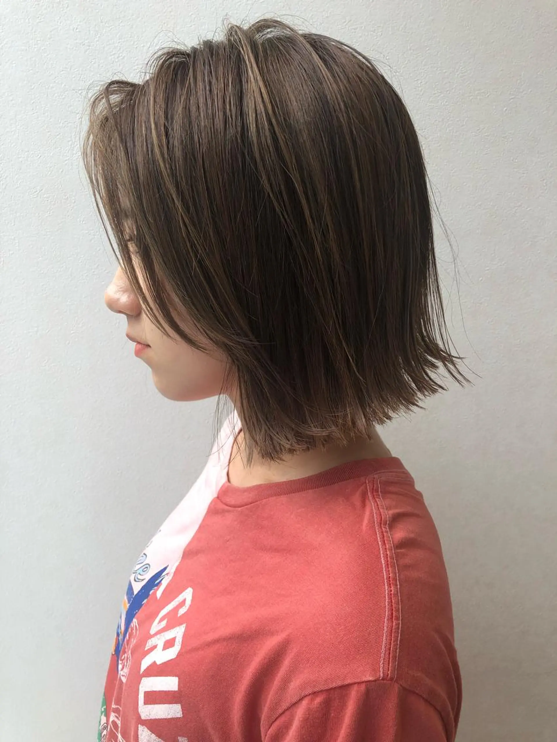 ミディアム カラー ベージュカラー フォギーベージュ ハイライトカラー ハイライト カット ヘアカラー トリートメント 透明感♡︎♡︎ 佐々木早苗のヘアスタイル