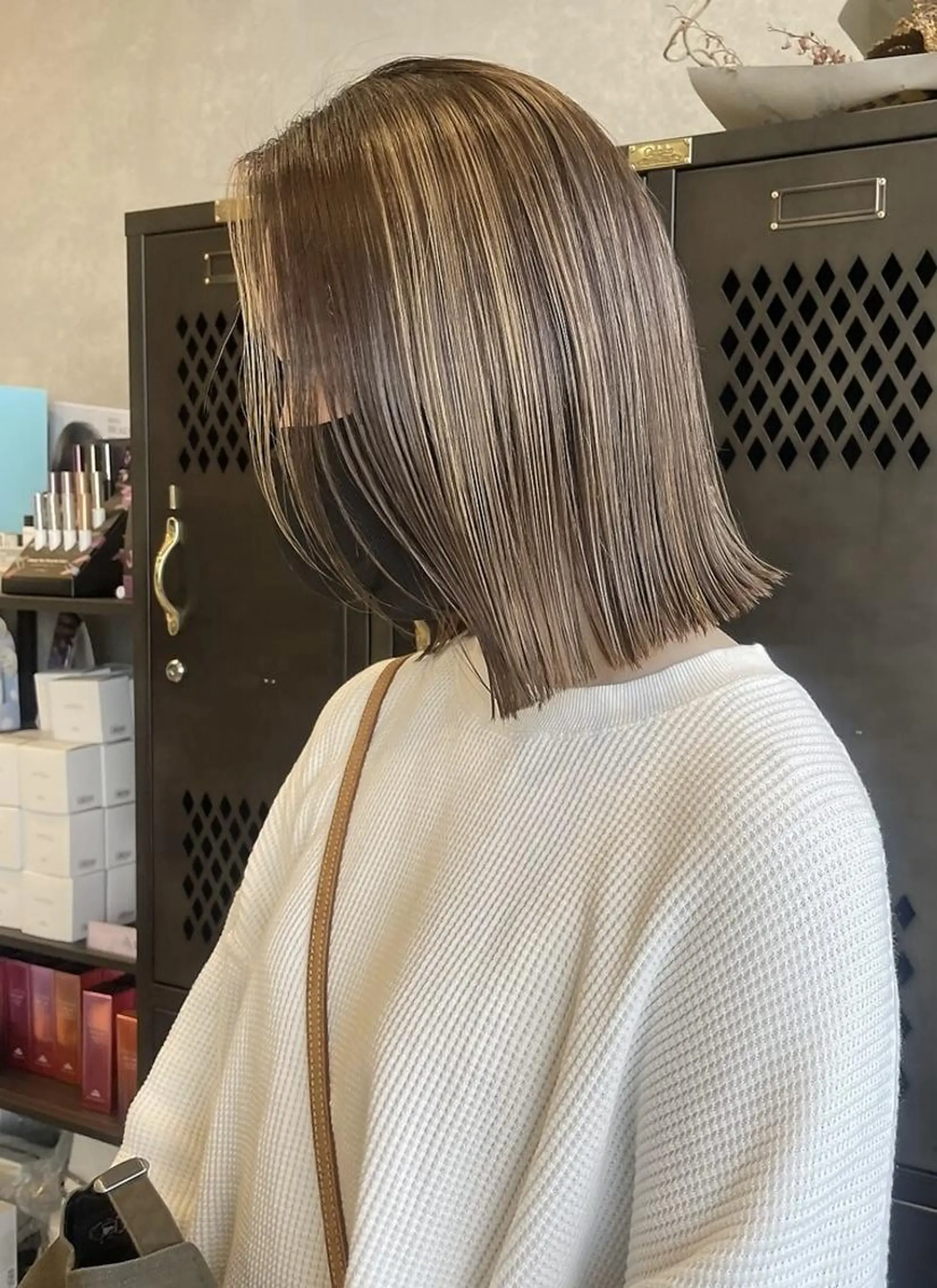 ショート カラー ✨艶カラー・ストレー ト✨Lissのヘアスタイル