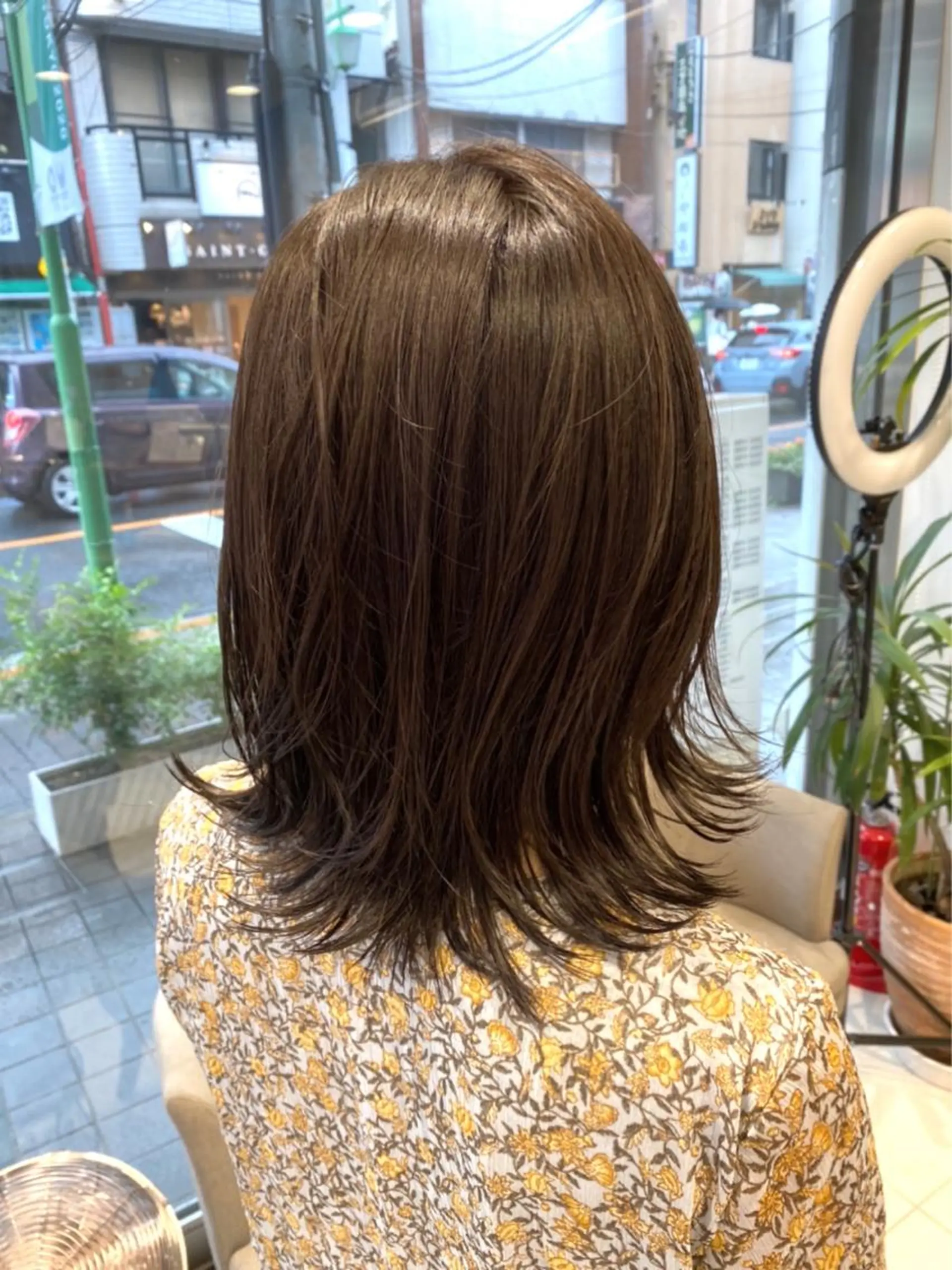 セミロング カラー 勝見 美春のヘアスタイル