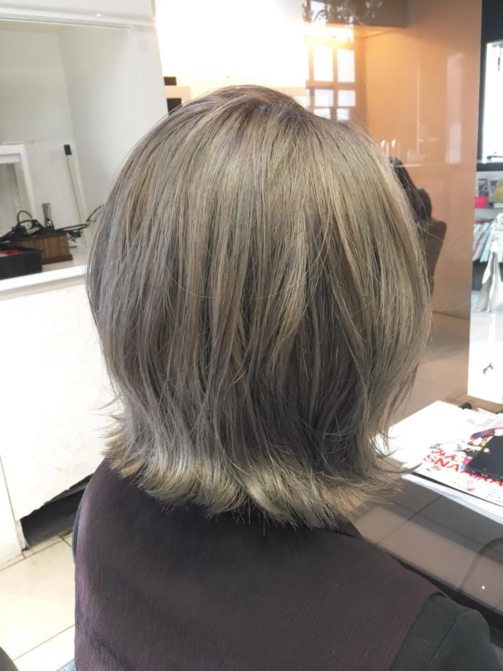 ミディアム カラー グレージュ 女性リピ90%🍨 🩷佐藤みずきのヘアスタイル