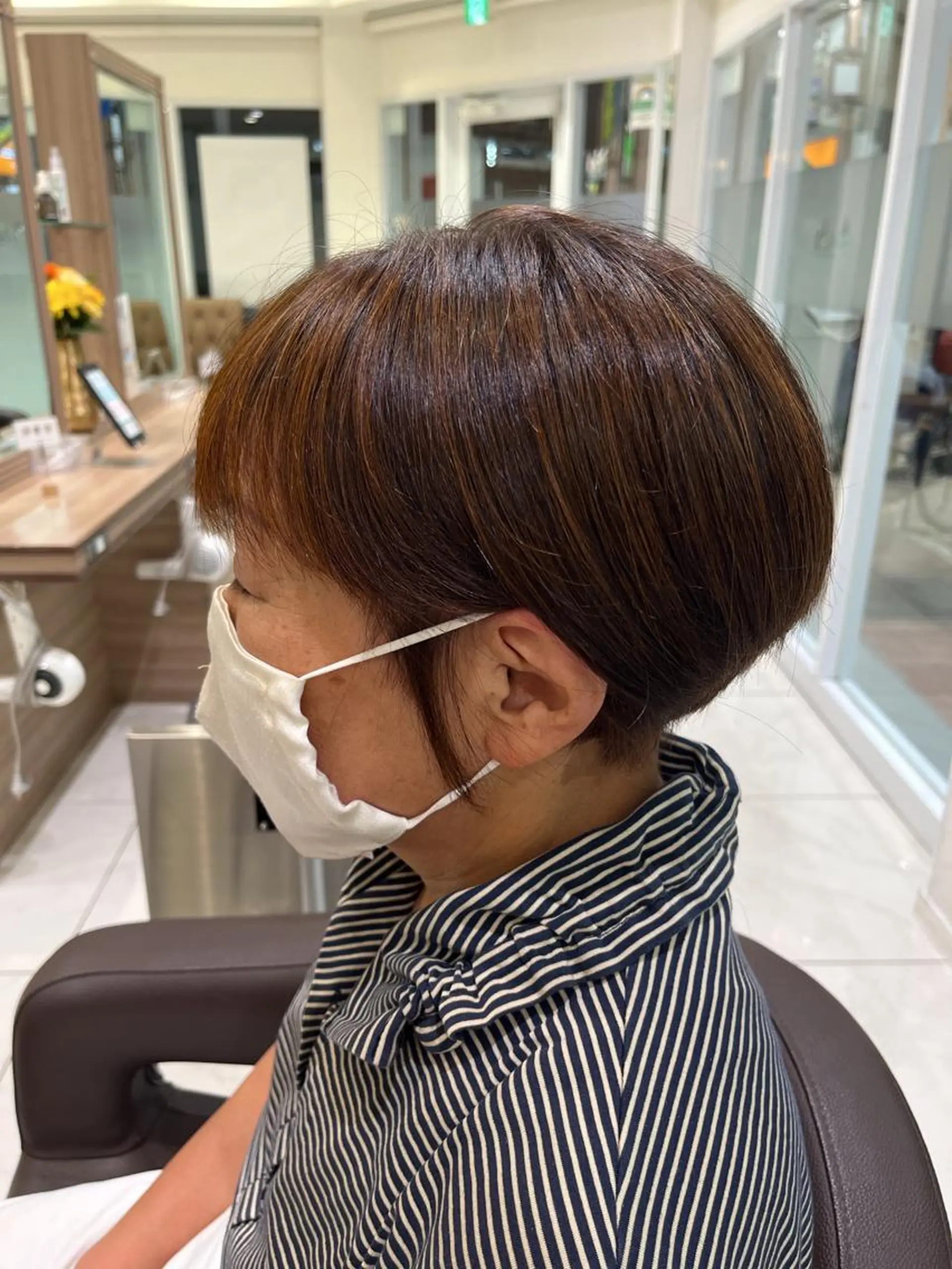 カラー 伊佐 愛のヘアスタイル