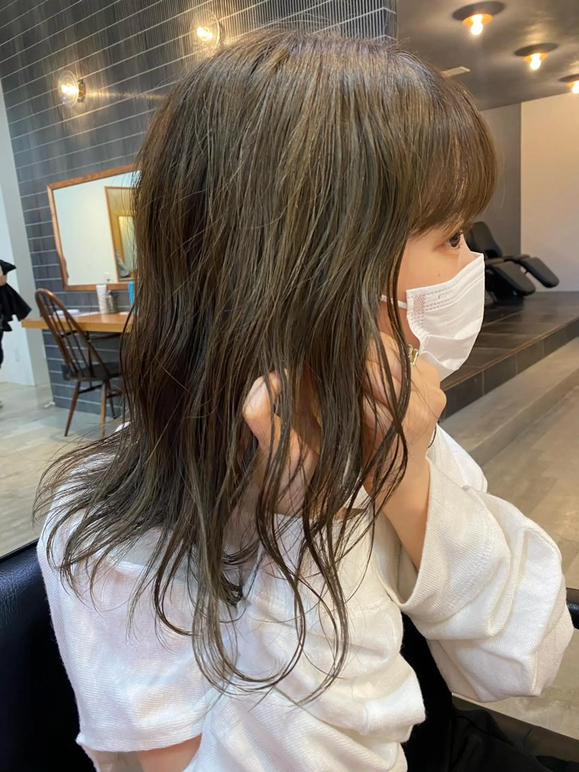 ミディアム カラー 砂原 ひよりのヘアスタイル