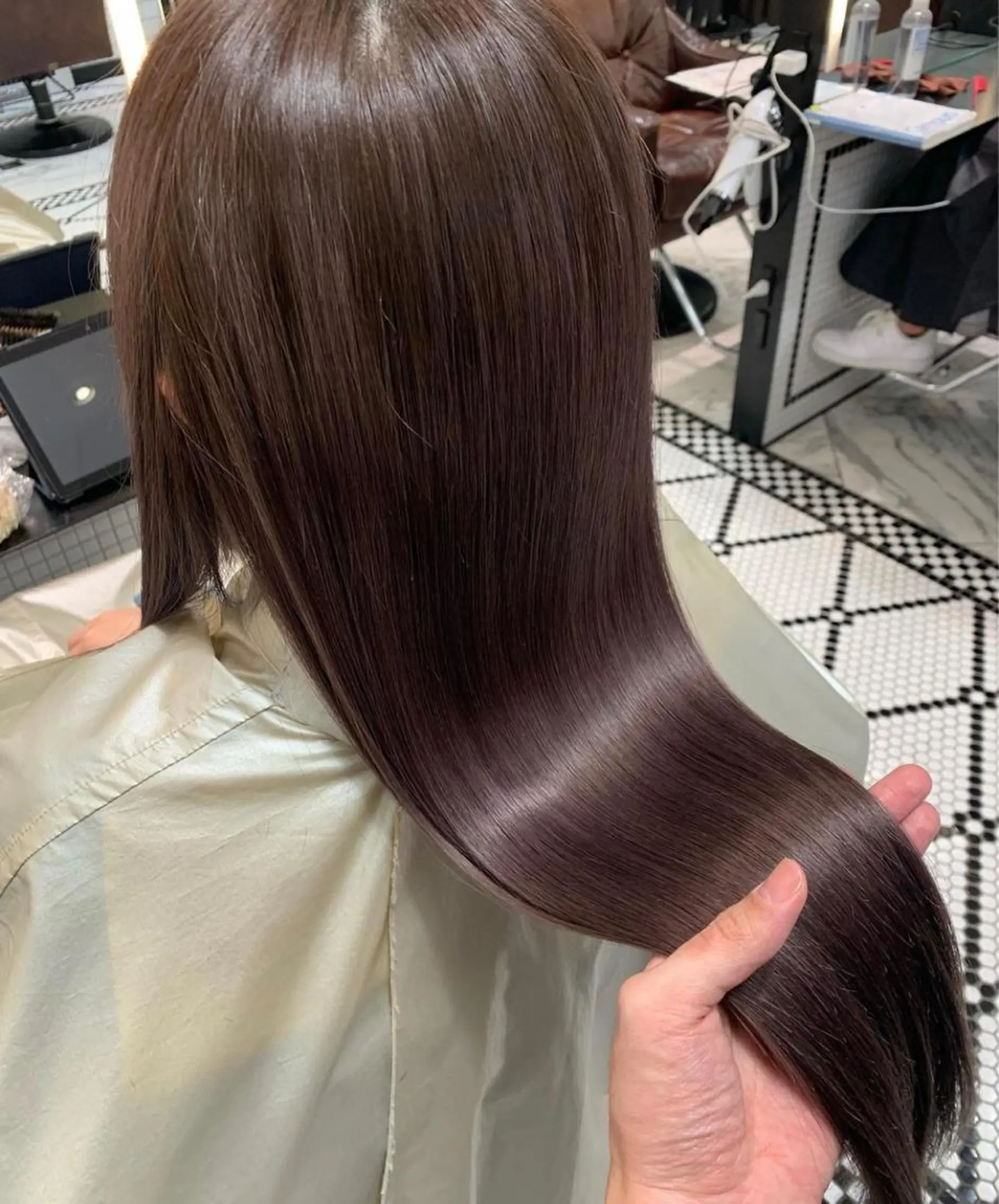 ロング カラー スズキ マユウのヘアスタイル