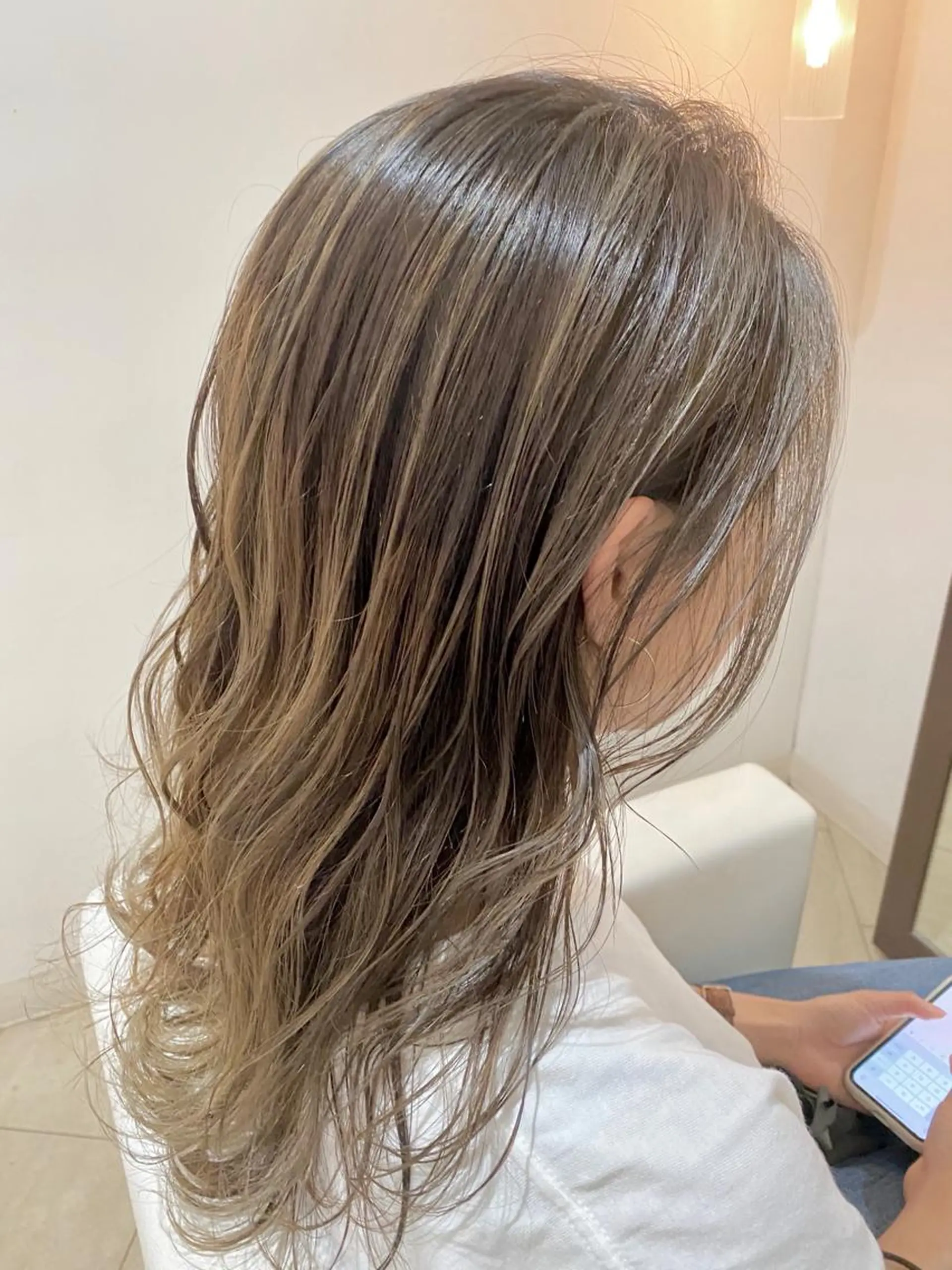 セミロング レイヤーカット くせ毛×ショート 上岡勇祐のヘアスタイル