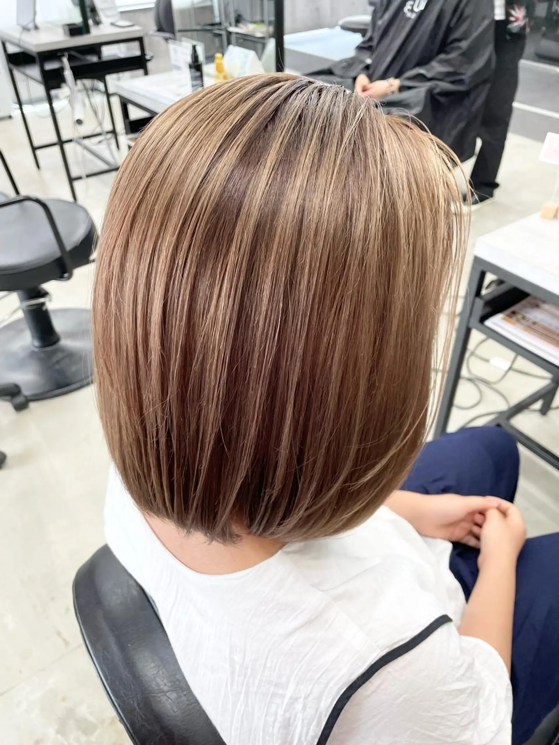 ミディアム カラー バレイヤージュ レイヤーカット ヘアカラー LUXBE LUCE 那覇小禄イオン店所属・LUXBE LUCE ひなののヘアスタイル