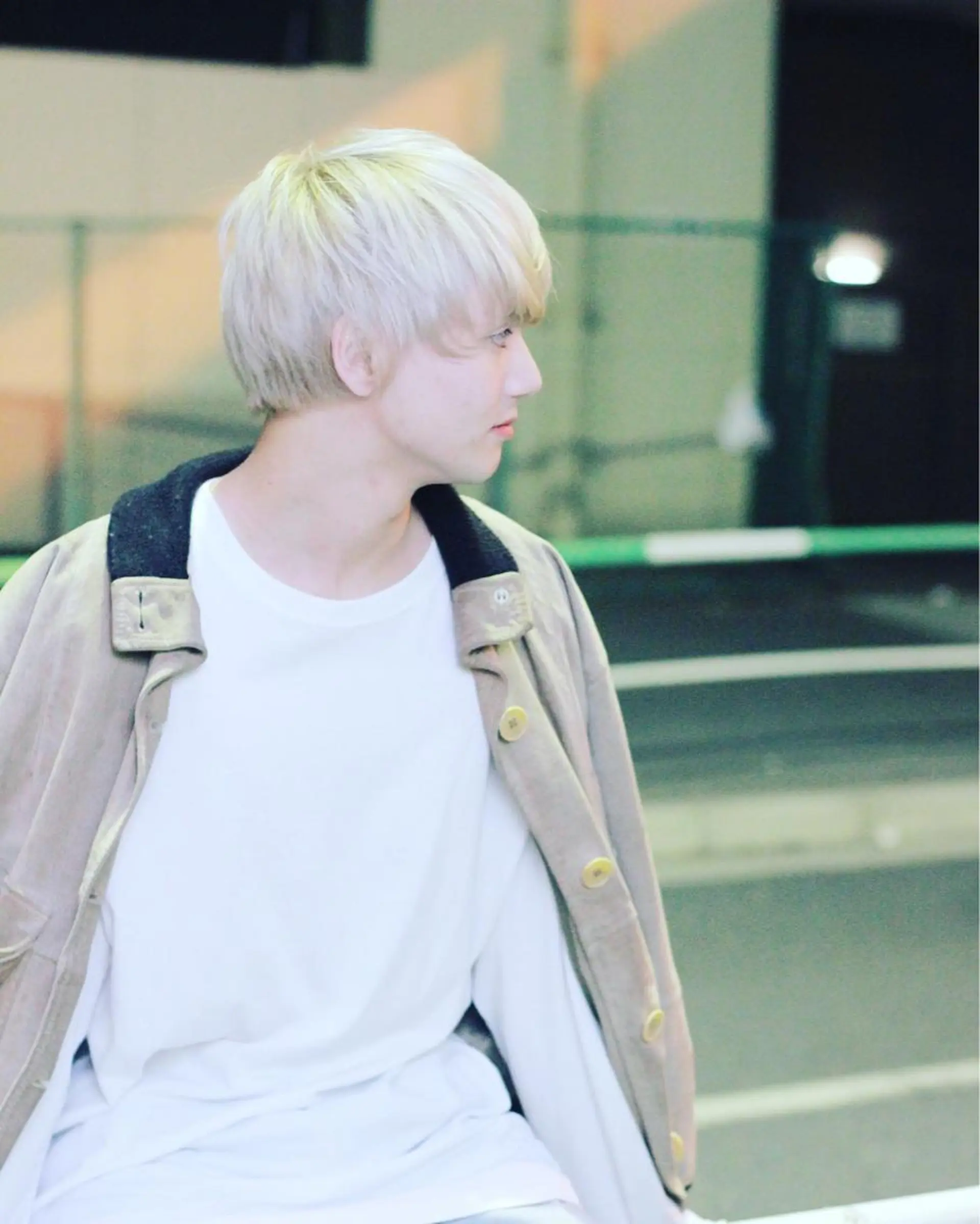 ショート カラー メンズ メンズブリーチ ブリーチ cachecache所属・及川 光のヘアスタイル