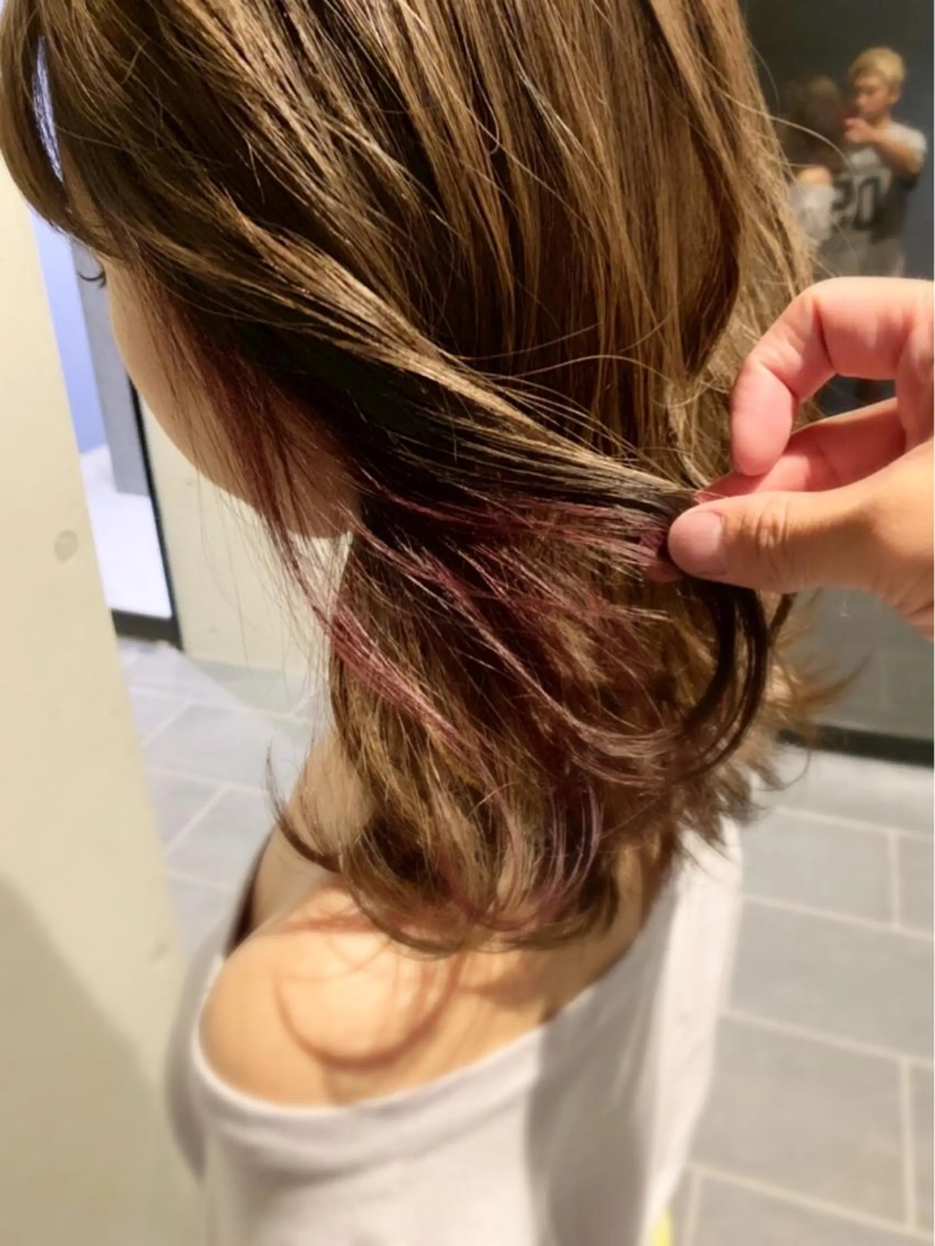 ミディアム カラー グレージュ インナーカラー ピンクカラー ブリーチ縮毛矯正/ デサキ ショウヘイのヘアスタイル